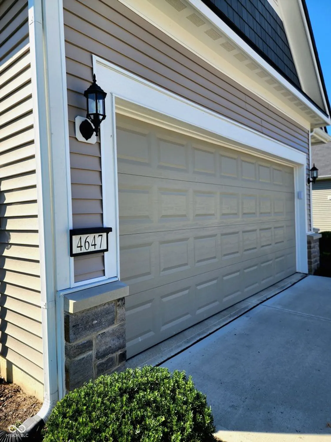 Property Slideshow image 37 of 47 | 4647 petunia dr, Plainfield, IN, 46168