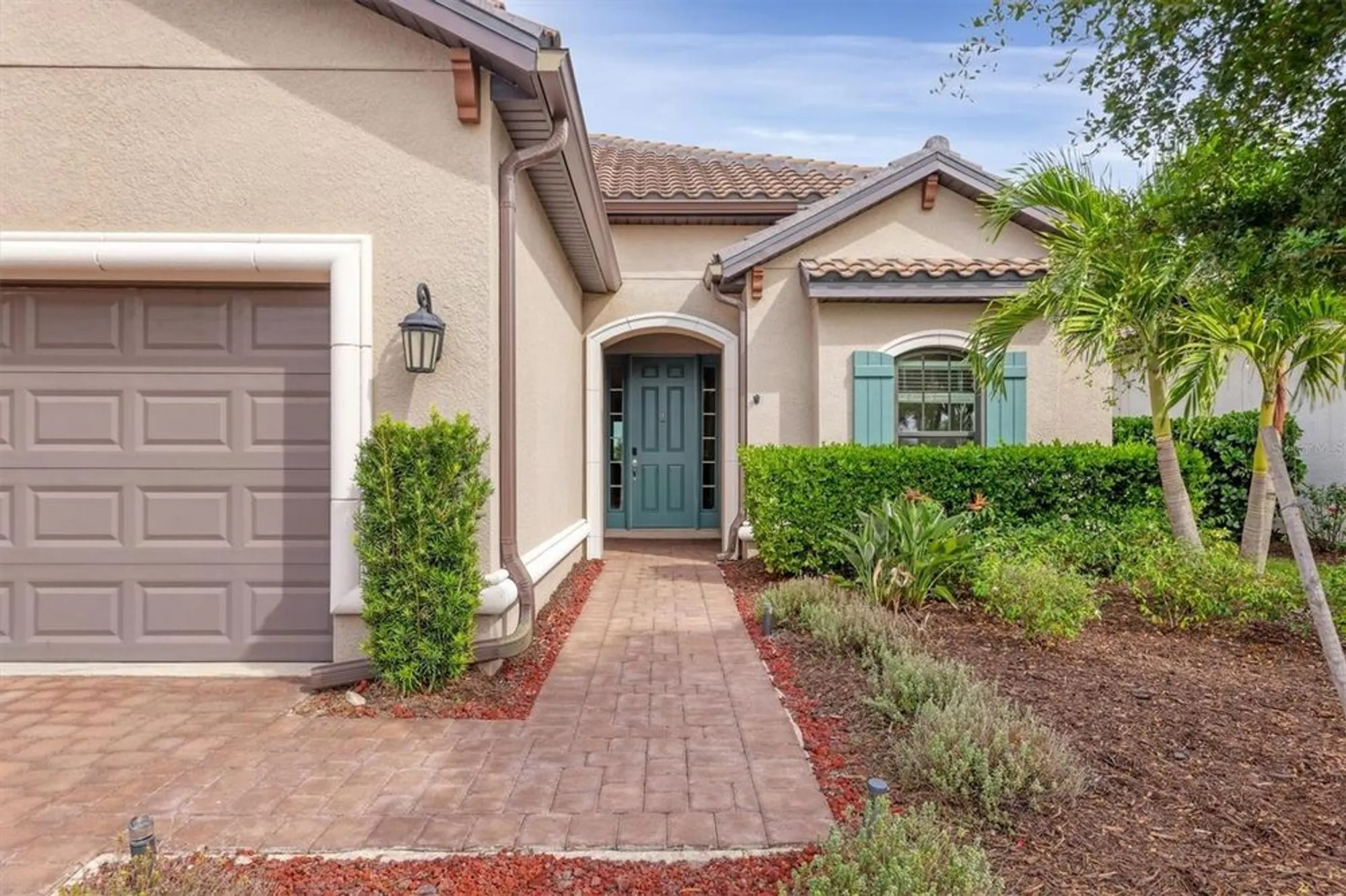 Property Slideshow image 2 of 71 | 10238 morning mist ln, Sarasota, FL, 34241