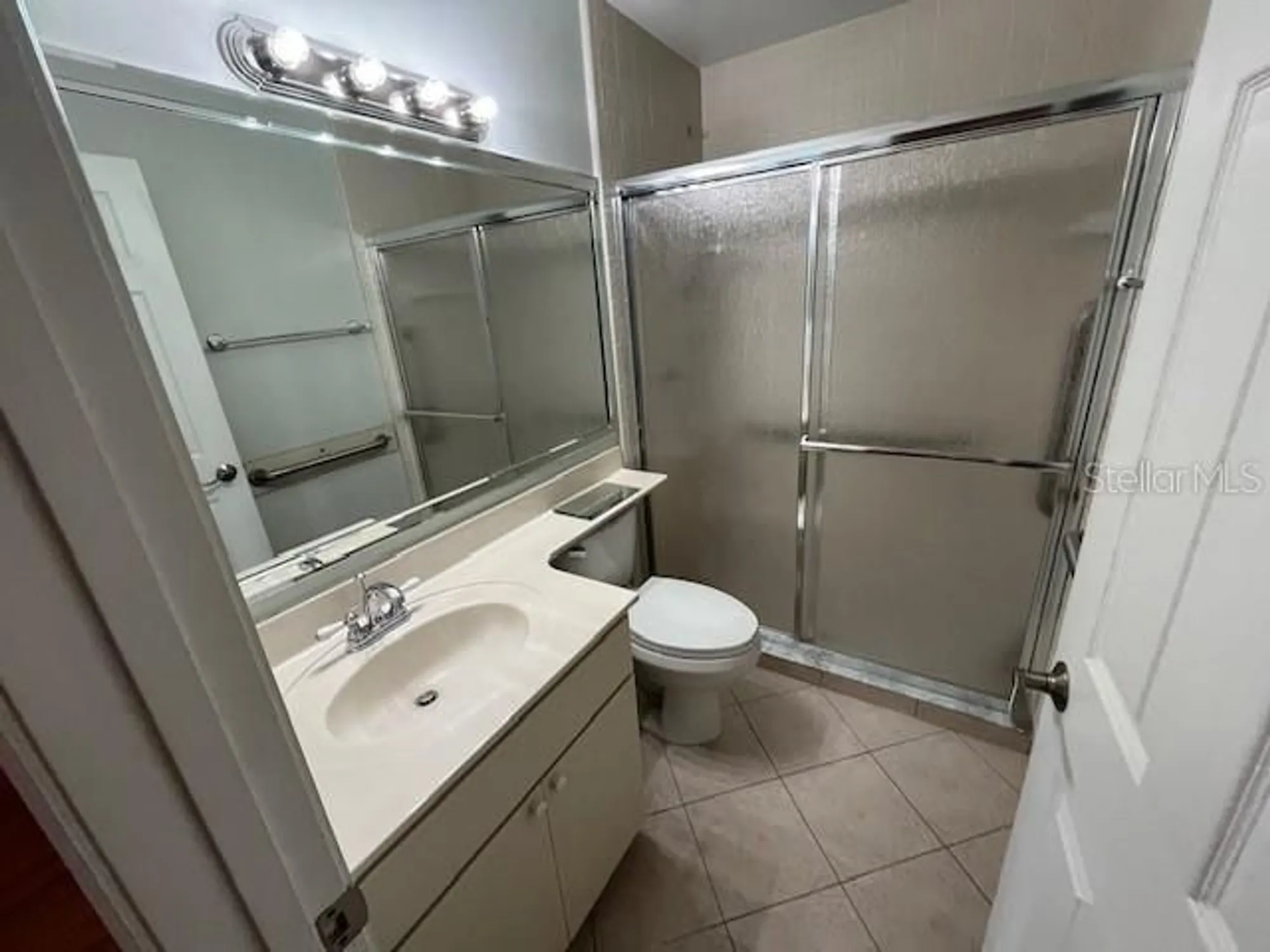 Property Slideshow image 18 of 28 | 1725 pine ridge way e apt e c, Palm Harbor, FL, 34684