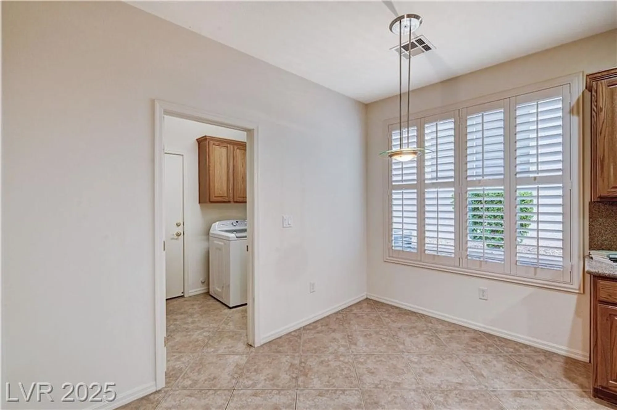 Property Slideshow image 9 of 96 | 10372 abisso dr, Las Vegas, NV, 89135