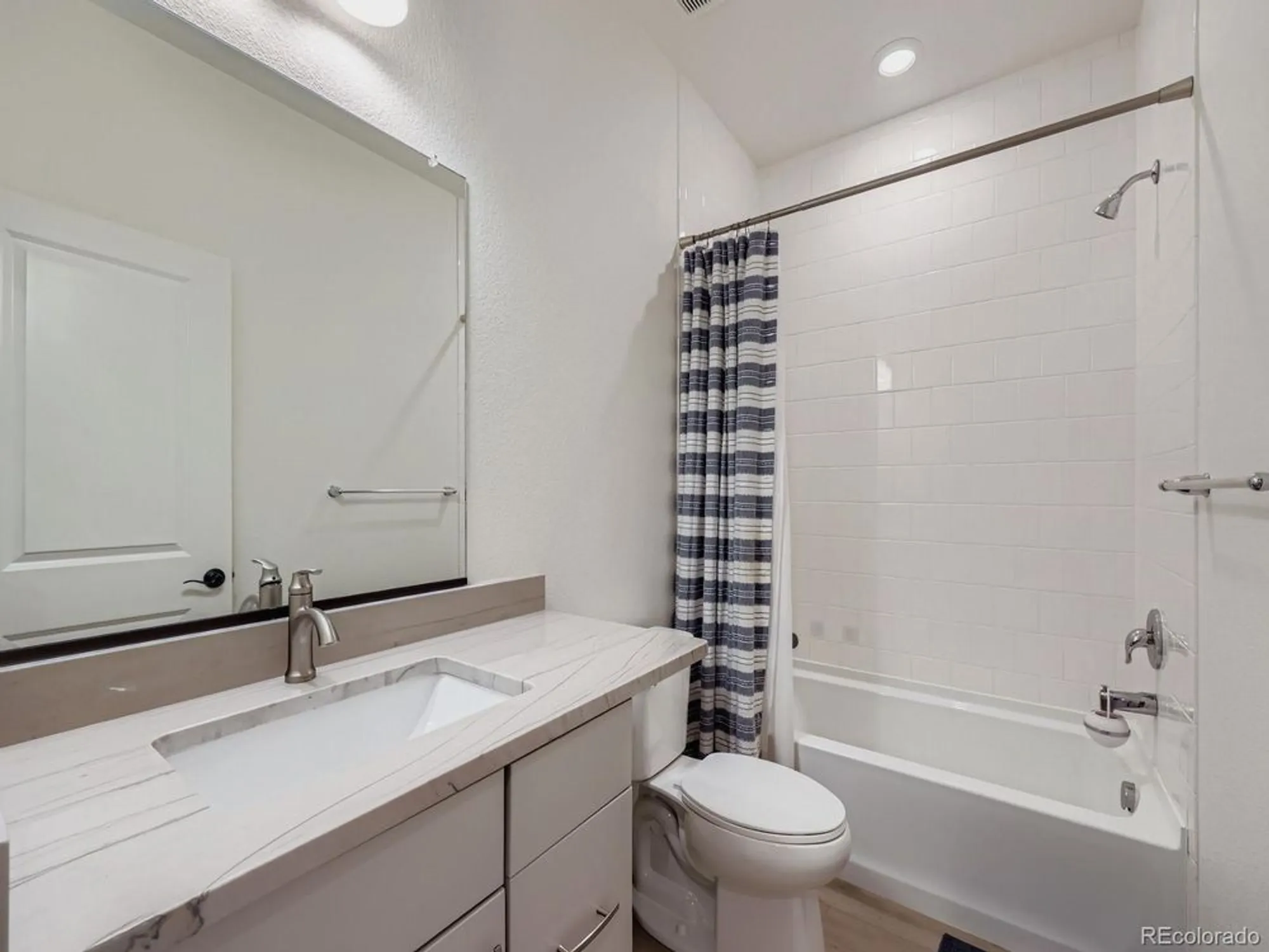 Property Slideshow image 19 of 31 | 4059 happy hollow dr, Castle Rock, CO, 80104
