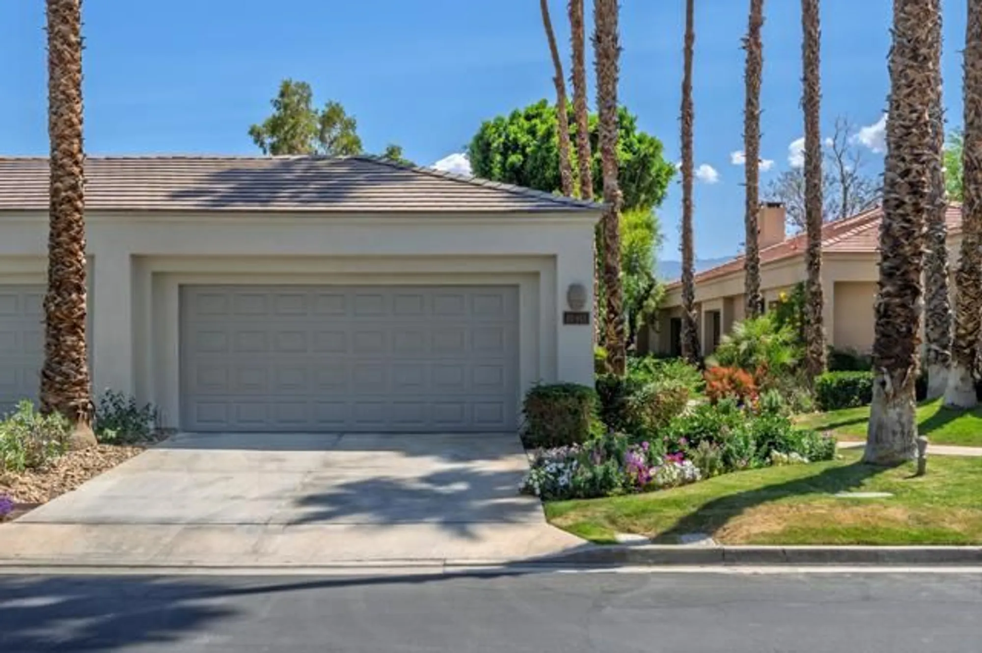 Property Slideshow image 12 of 36 | 80613 oak tree, La Quinta, CA, 92253