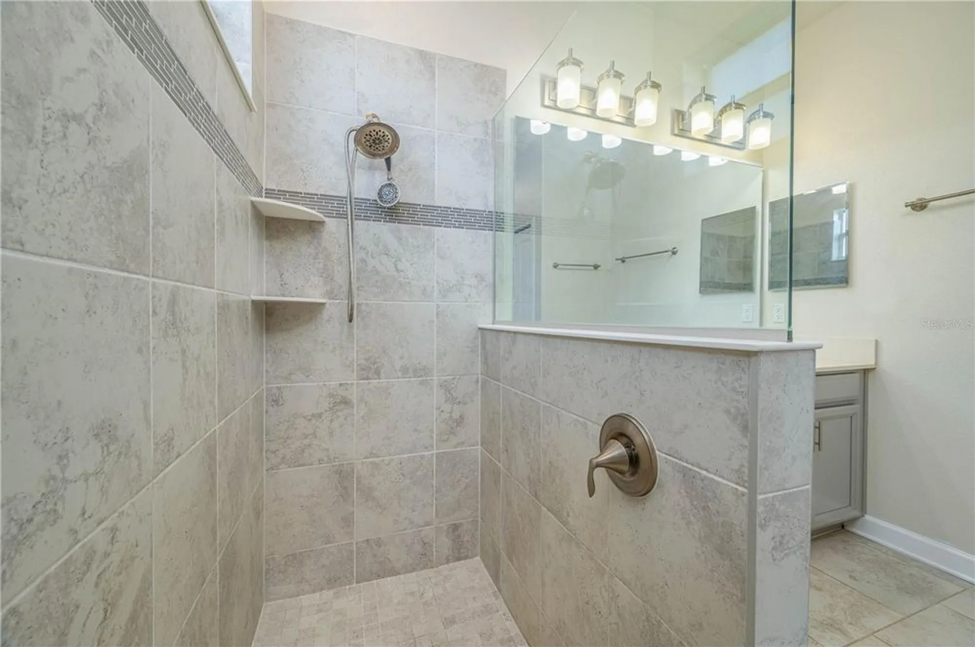 Property Slideshow image 4 of 35 | 2733 attwater loop, Winter Haven, FL, 33884