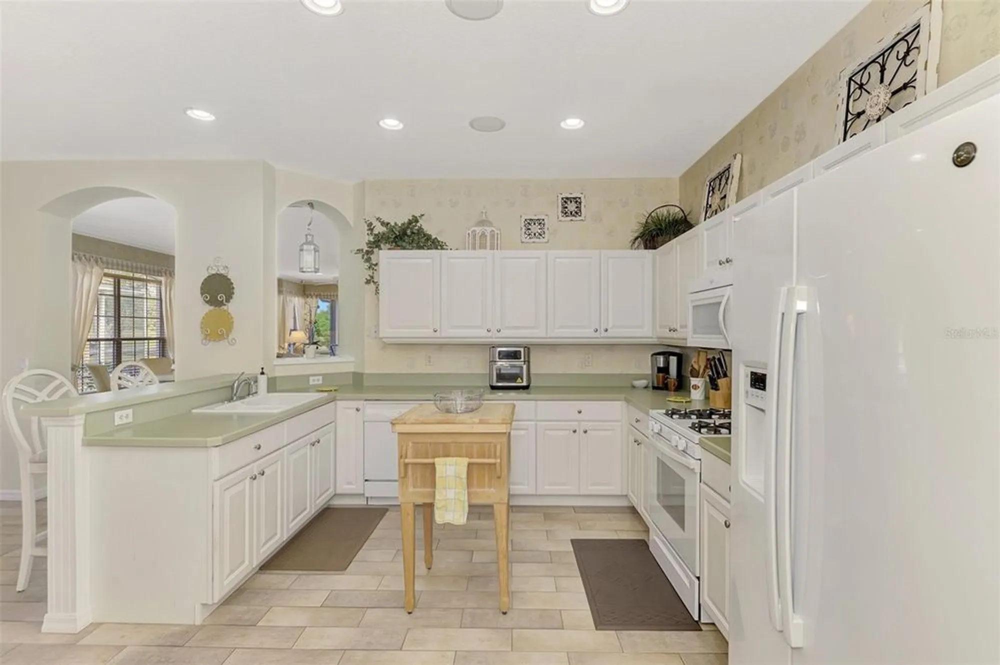 Property Slideshow image 22 of 51 | 4259 whispering oaks dr, North Port, FL, 34287