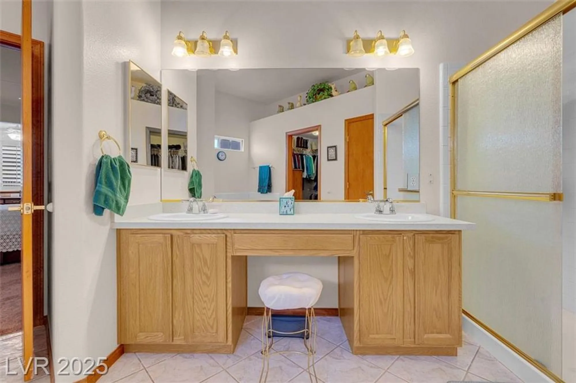 Property Slideshow image 26 of 46 | 5204 rim view ln, Las Vegas, NV, 89130