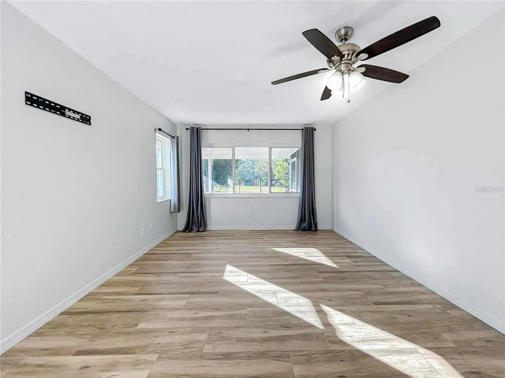 Property Slideshow image 22 of 52 | 1408 w del webb blvd, Sun City Center, FL, 33573