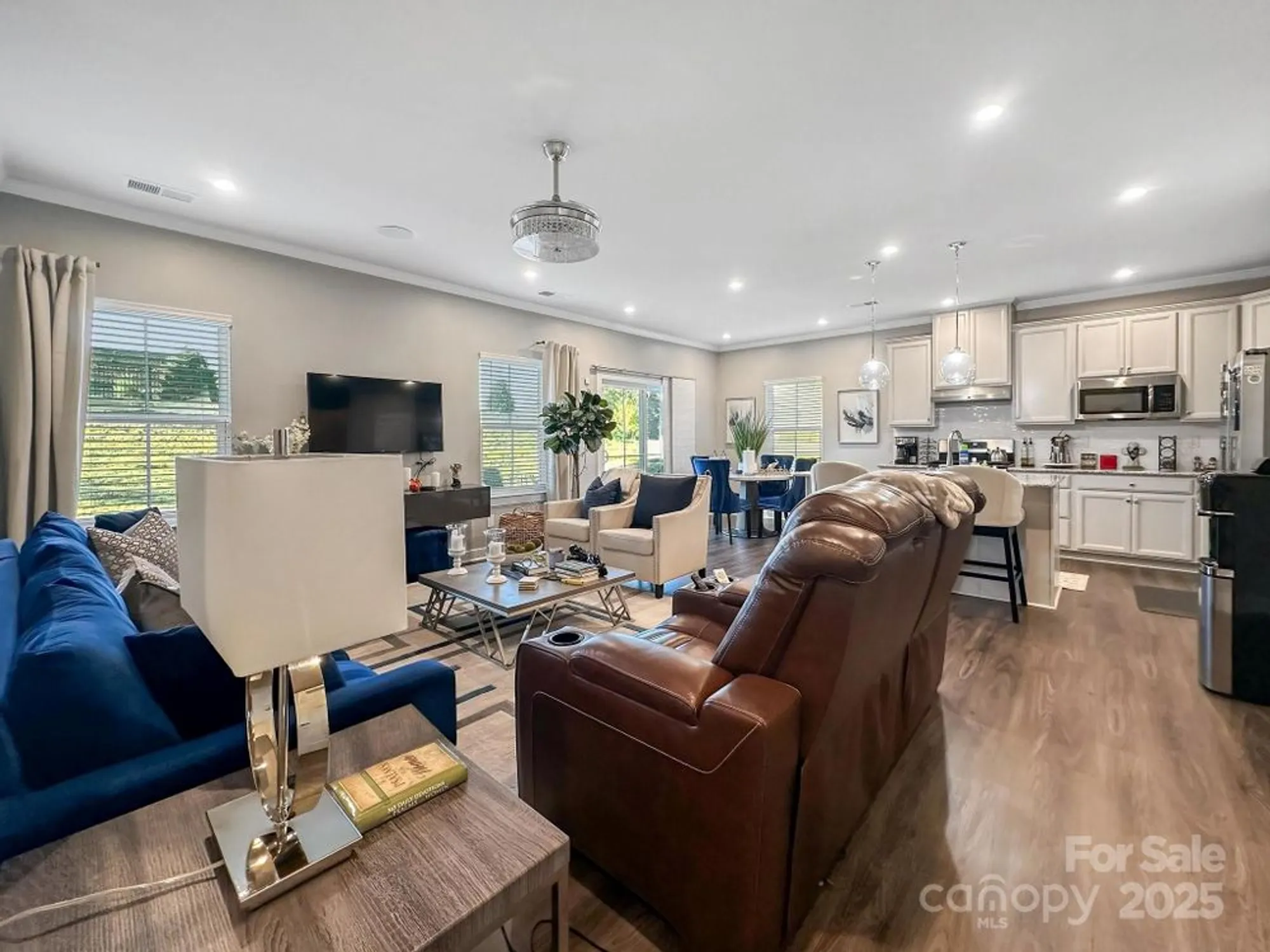 Property Slideshow image 17 of 23 | 10253 black locust ln, Charlotte, NC, 28215