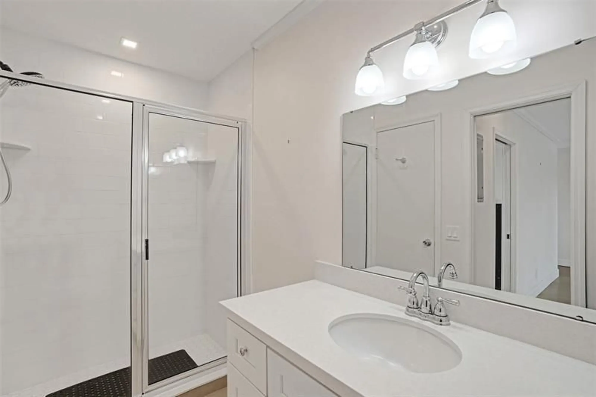 Property Slideshow image 8 of 49 | 1001 n riverside dr 304, Pompano Beach, FL, 33062