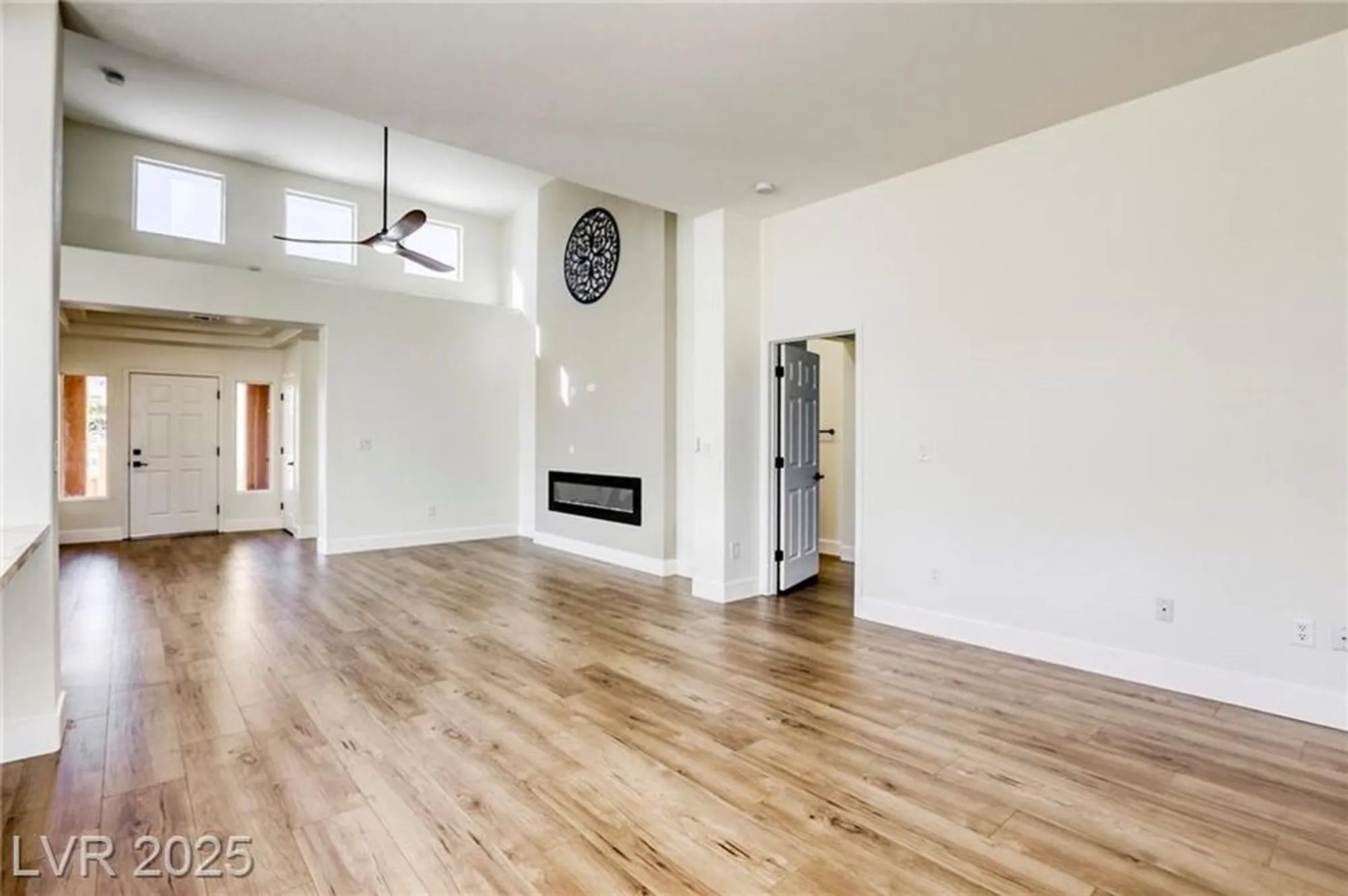 Property Slideshow image 15 of 46 | 9800 villa ridge dr, Las Vegas, NV, 89134