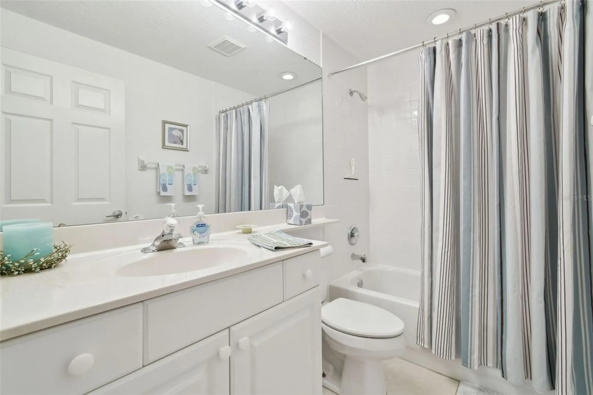 Property Slideshow image 30 of 58 | 7232 cedar hollow cir # 7232, Bradenton, FL, 34203
