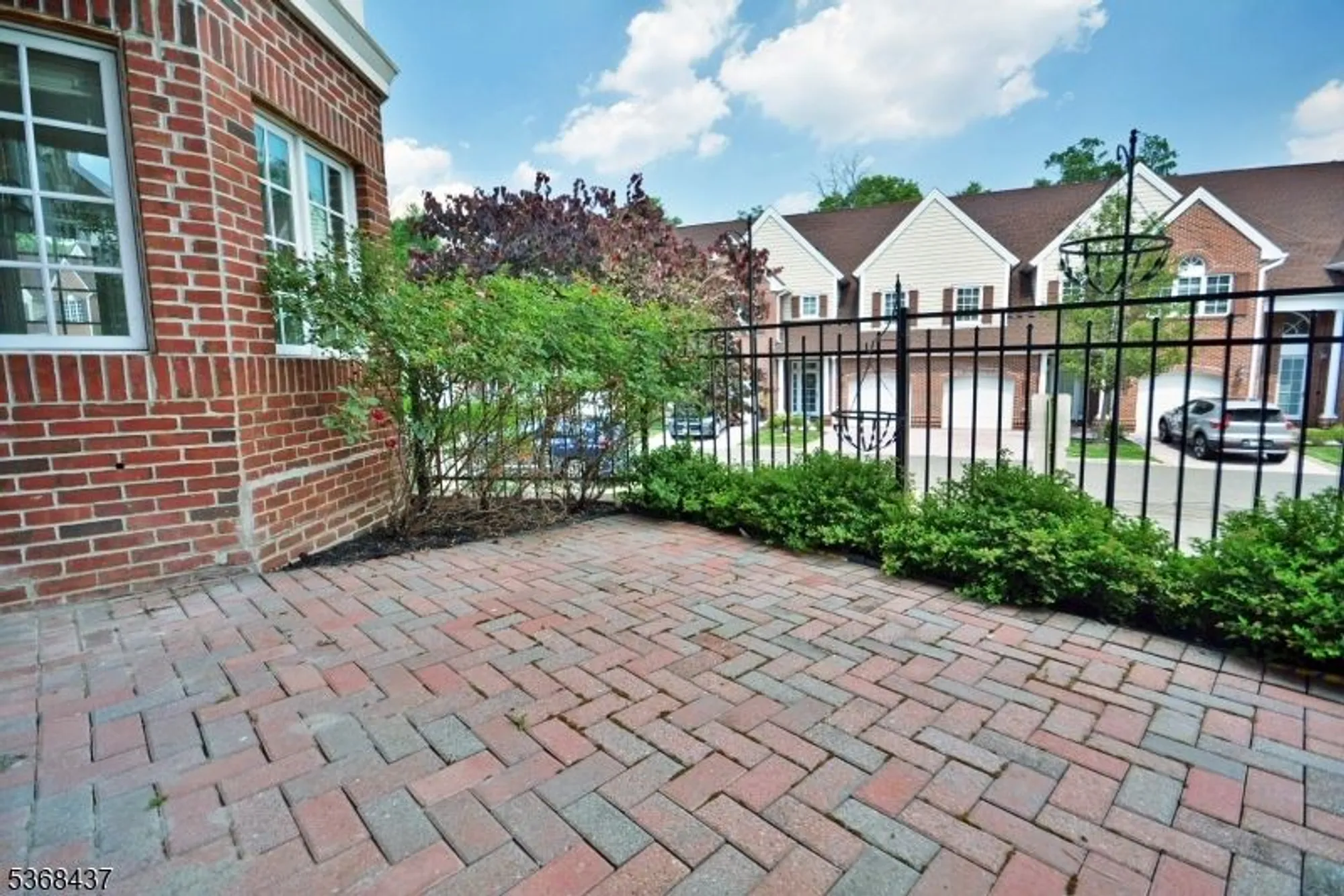 Property Slideshow image 28 of 30 | 35 schmidt cir, Watchung, NJ, 07069