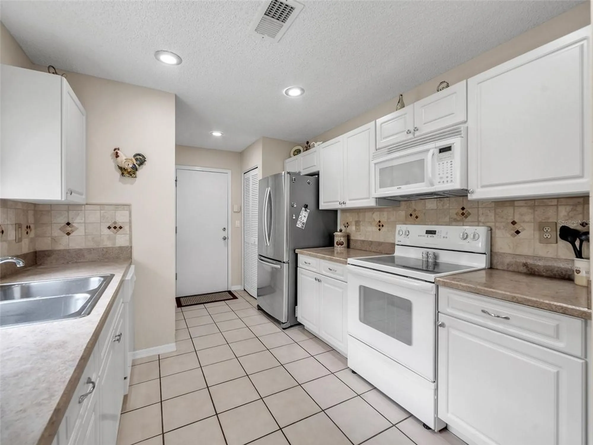 Property Slideshow image 15 of 45 | 2237 mayfield palms ln # 2237, Sun City Center, FL, 33573