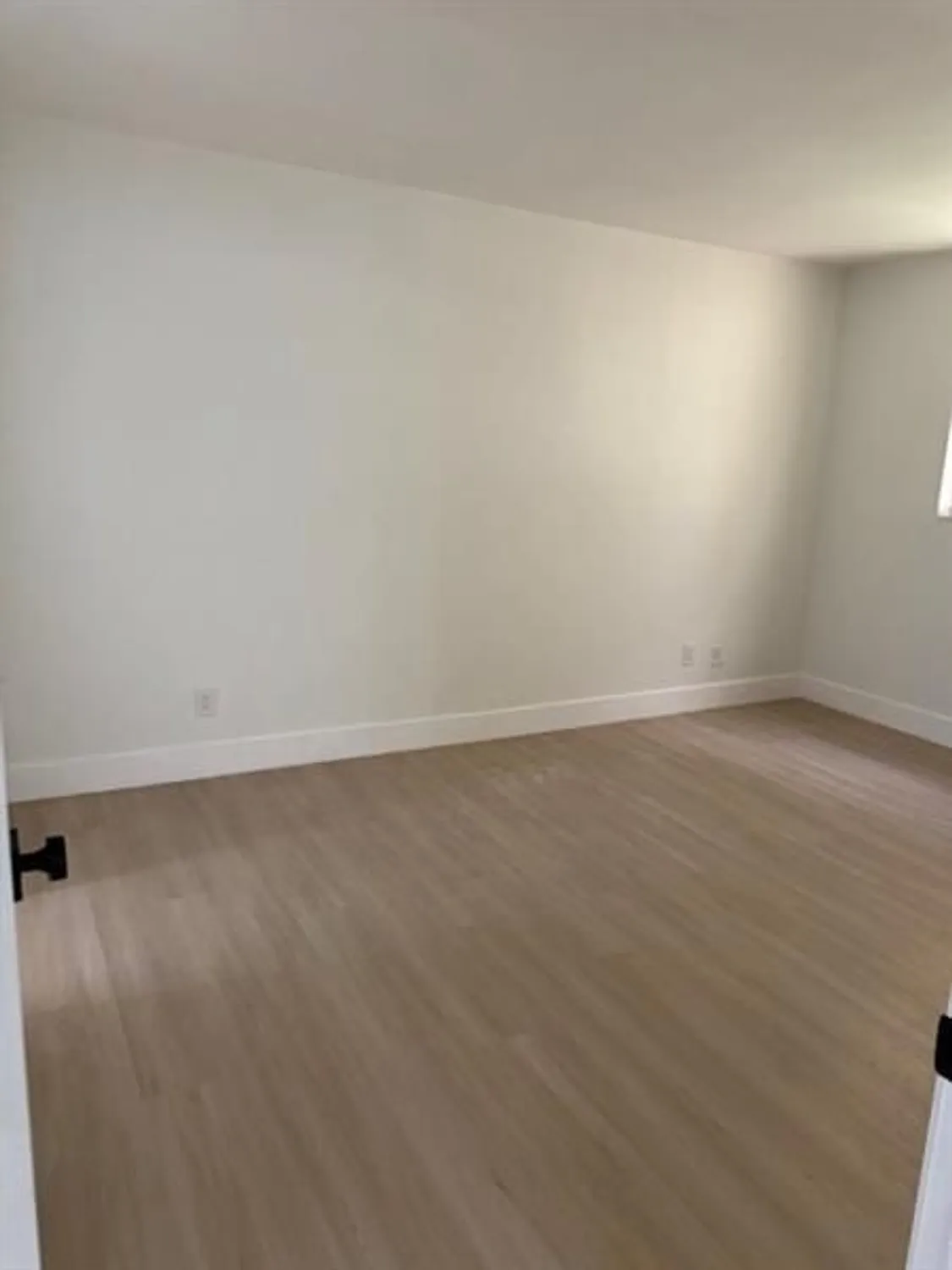 Property Slideshow image 17 of 27 | 6051 nw 61st ave 205, Tamarac, FL, 33319