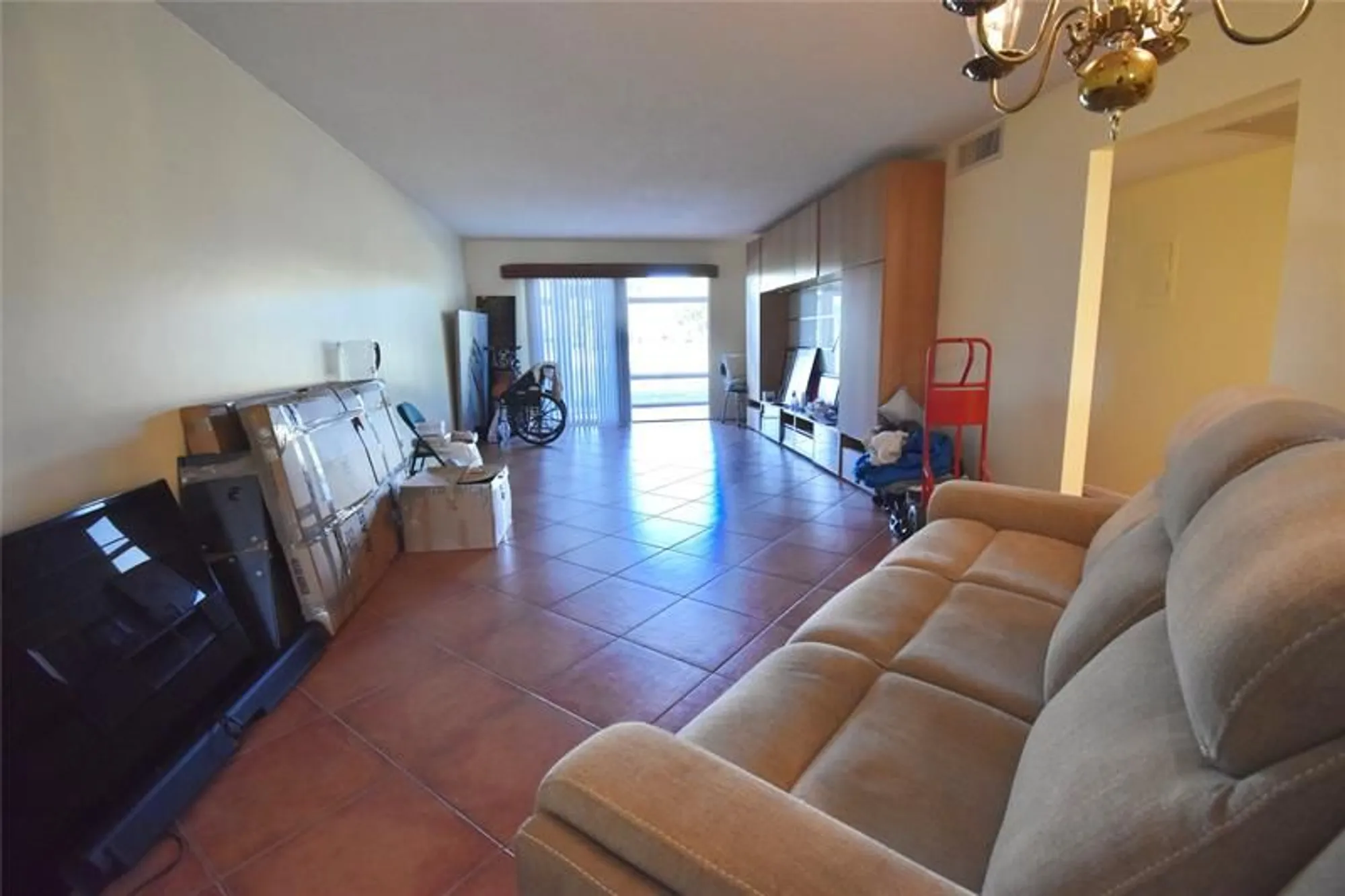 Property Slideshow image 10 of 32 | 4301 martinique cir k1, Coconut Creek, FL, 33066