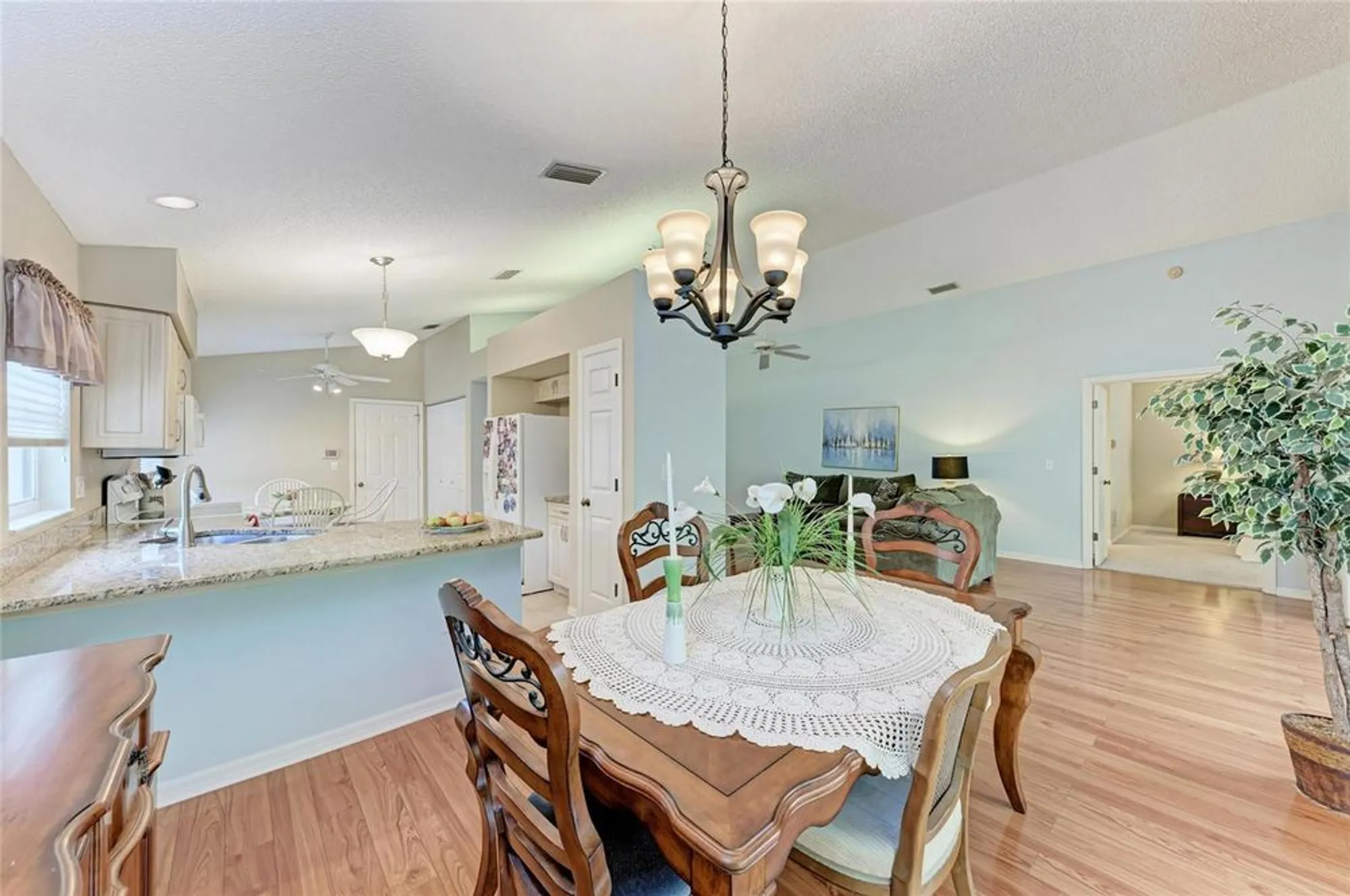 Property Slideshow image 18 of 43 | 5513 83rd ter, Sarasota, FL, 34243