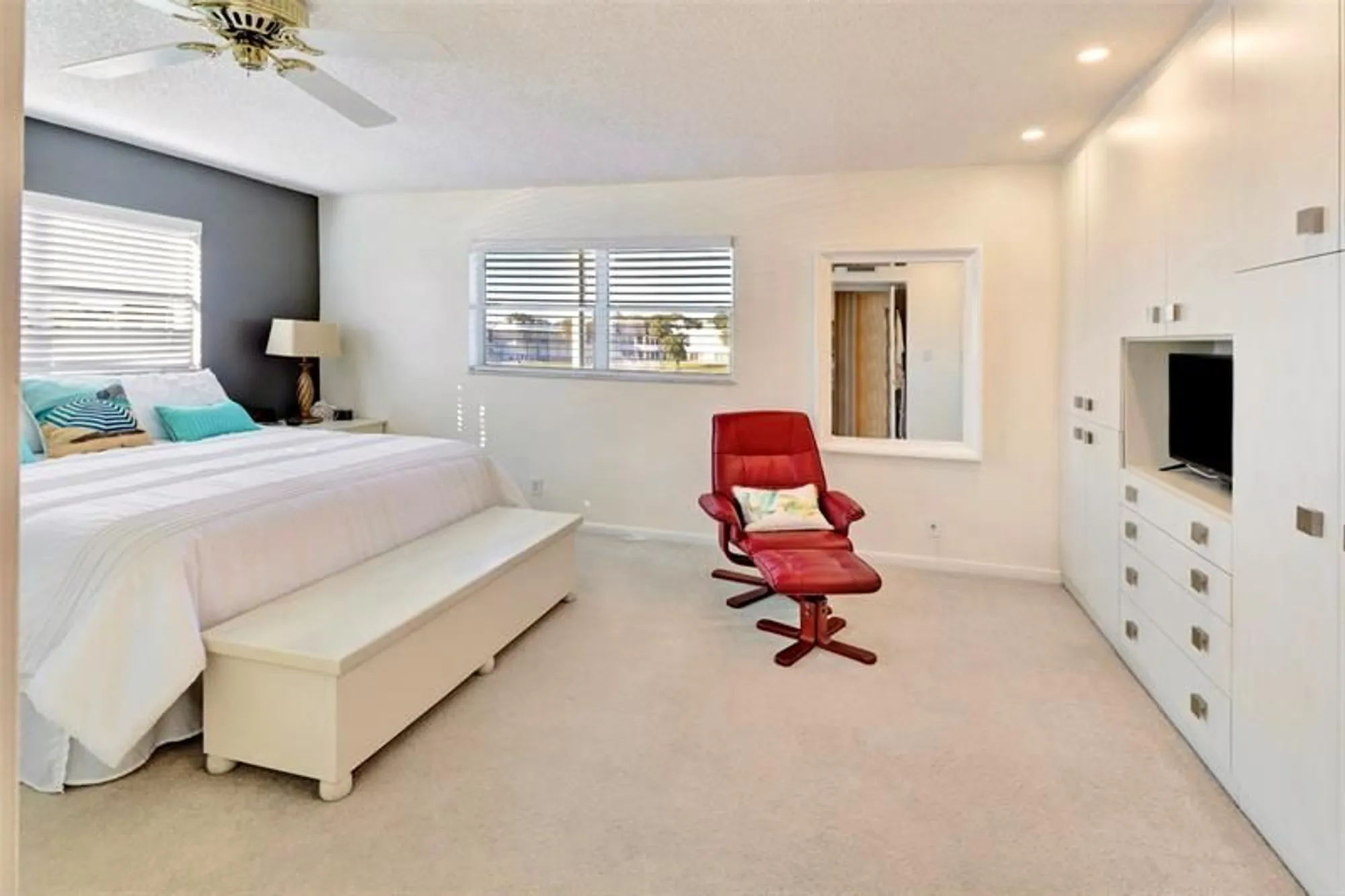 Property Slideshow image 13 of 31 | 4751 nw 21st st 209, Lauderhill, FL, 33313