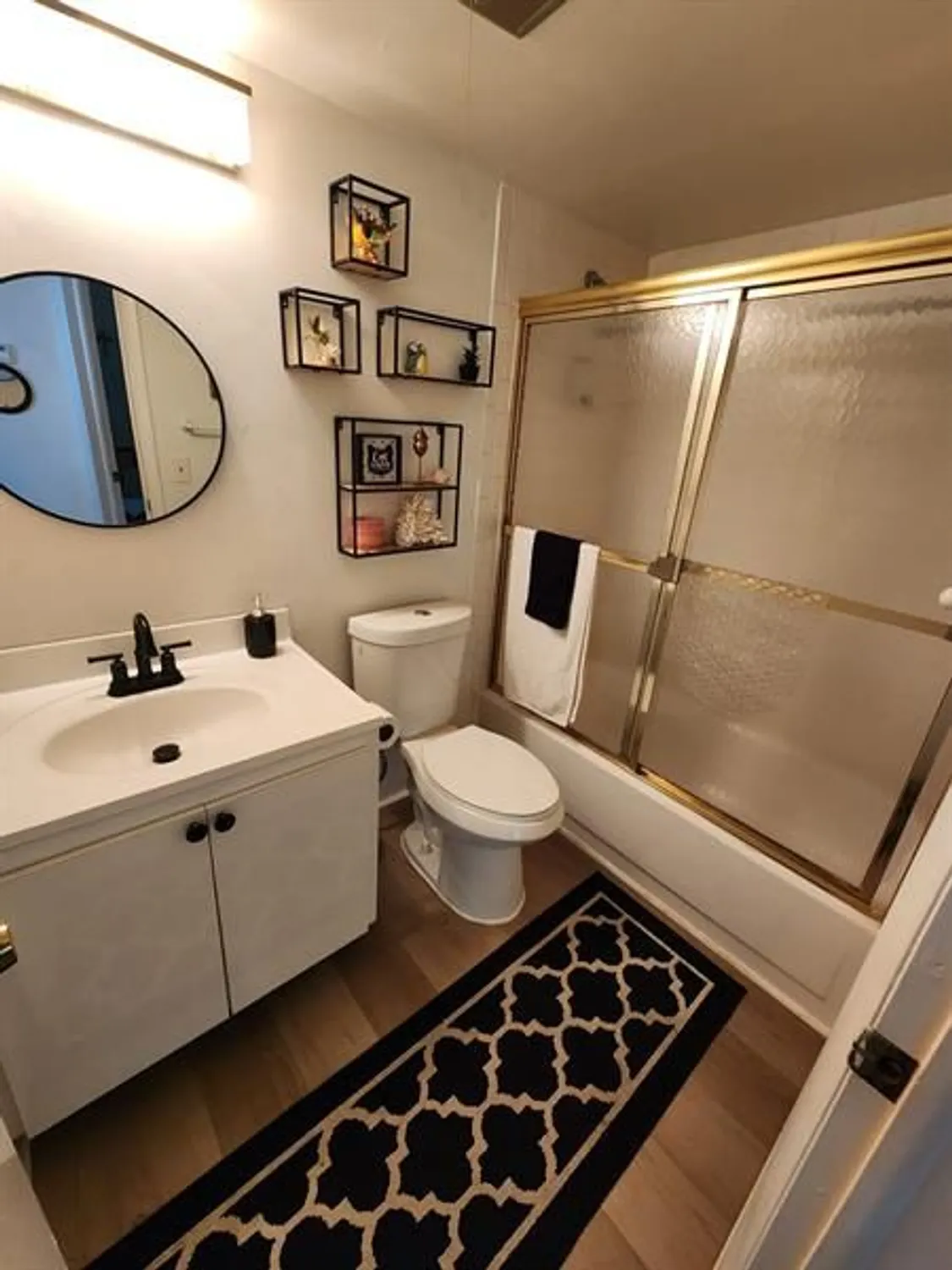 Property Slideshow image 6 of 14 | 5851 nw 62nd ave 101, Tamarac, FL, 33319