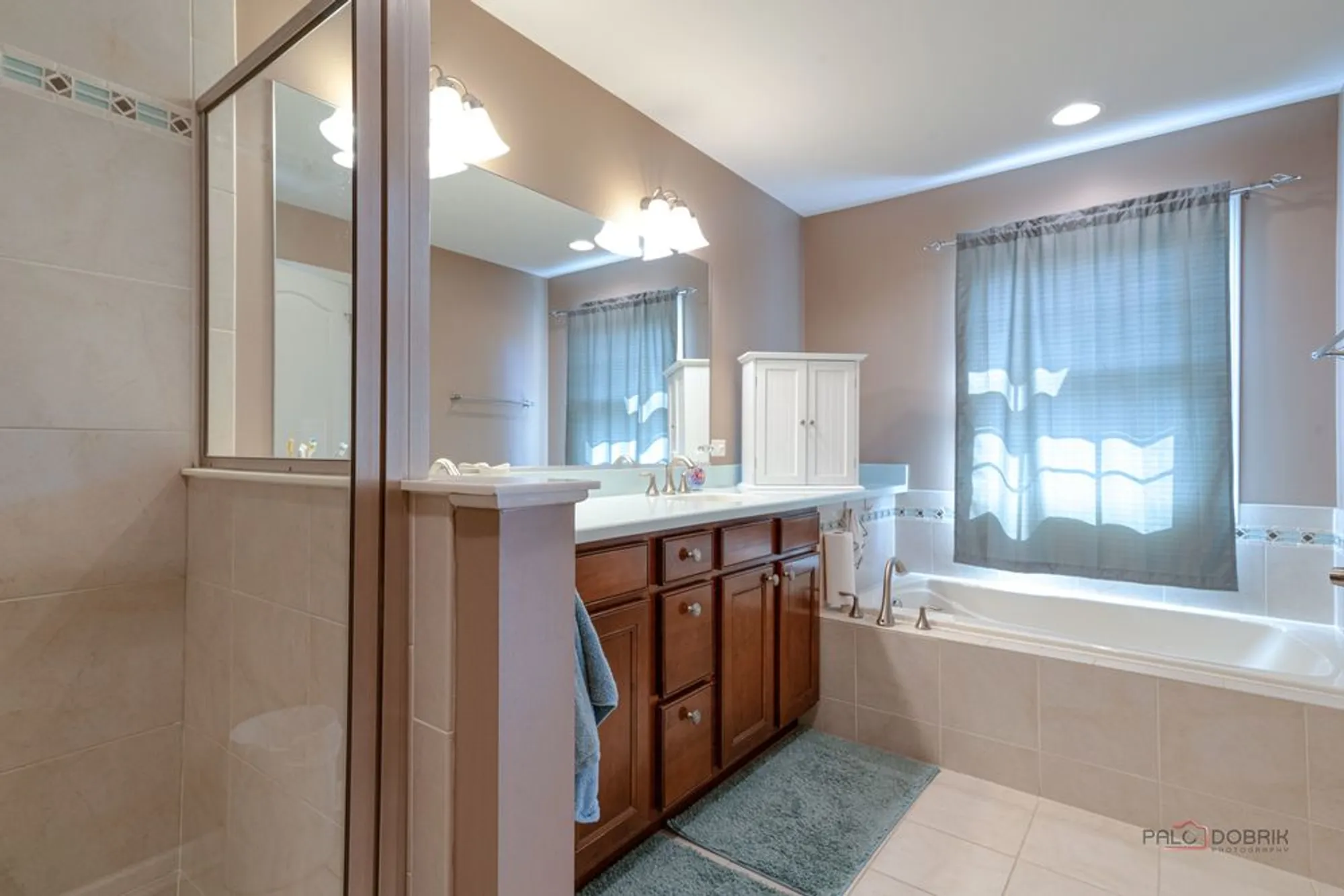 Property Slideshow image 26 of 36 | 1834 torrey pkwy, Libertyville, IL, 60048
