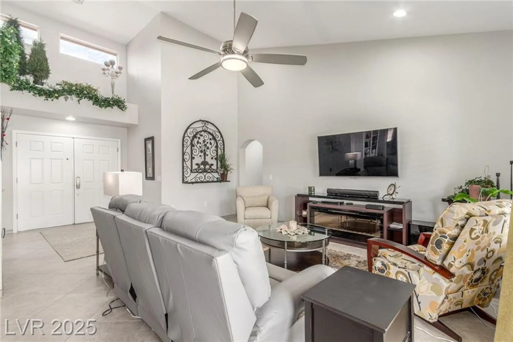 Property Slideshow image 10 of 30 | 2456 desert glen dr, Las Vegas, NV, 89134