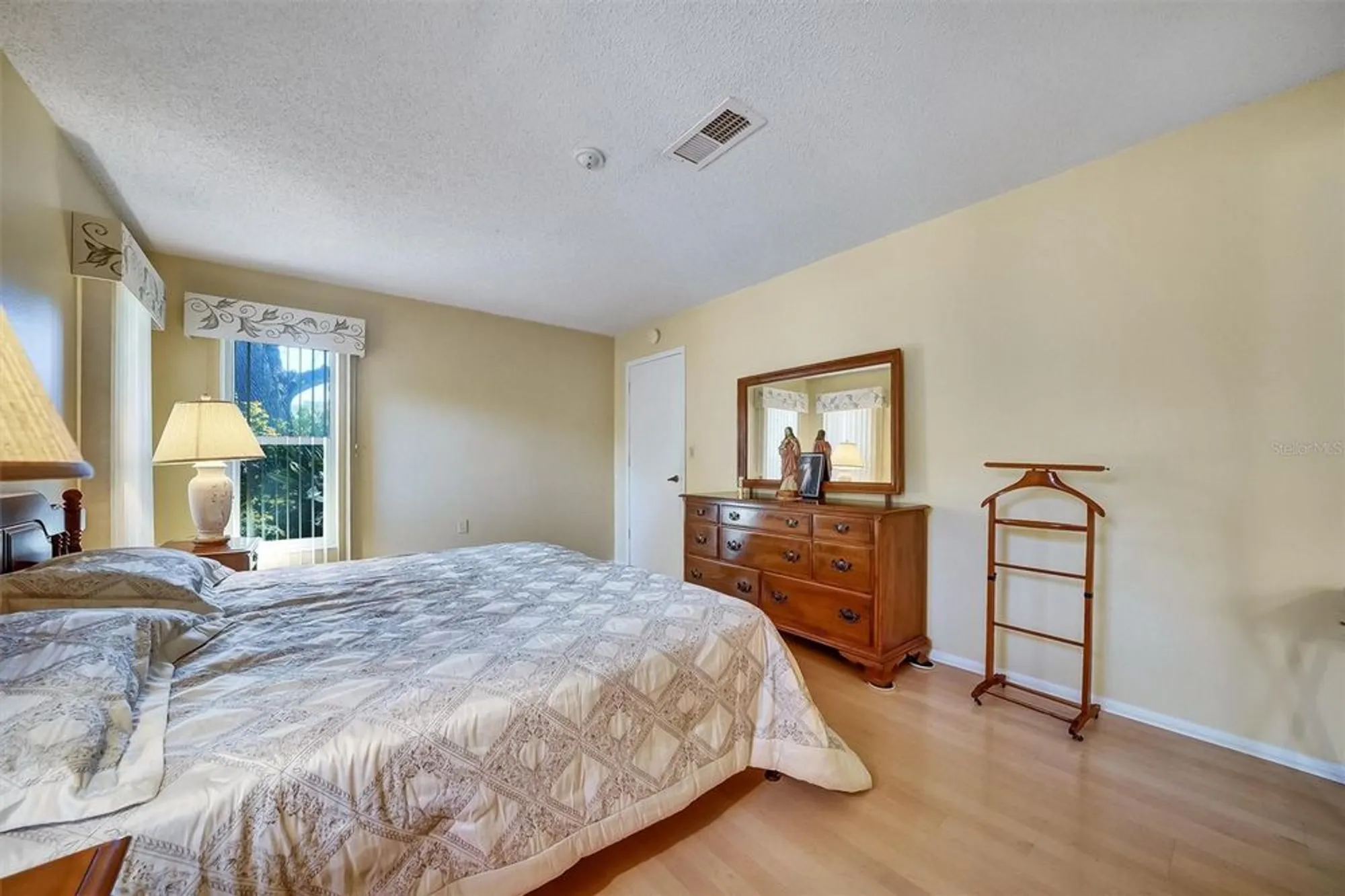 Property Slideshow image 25 of 45 | 8420 winding wood dr, Port Richey, FL, 34668