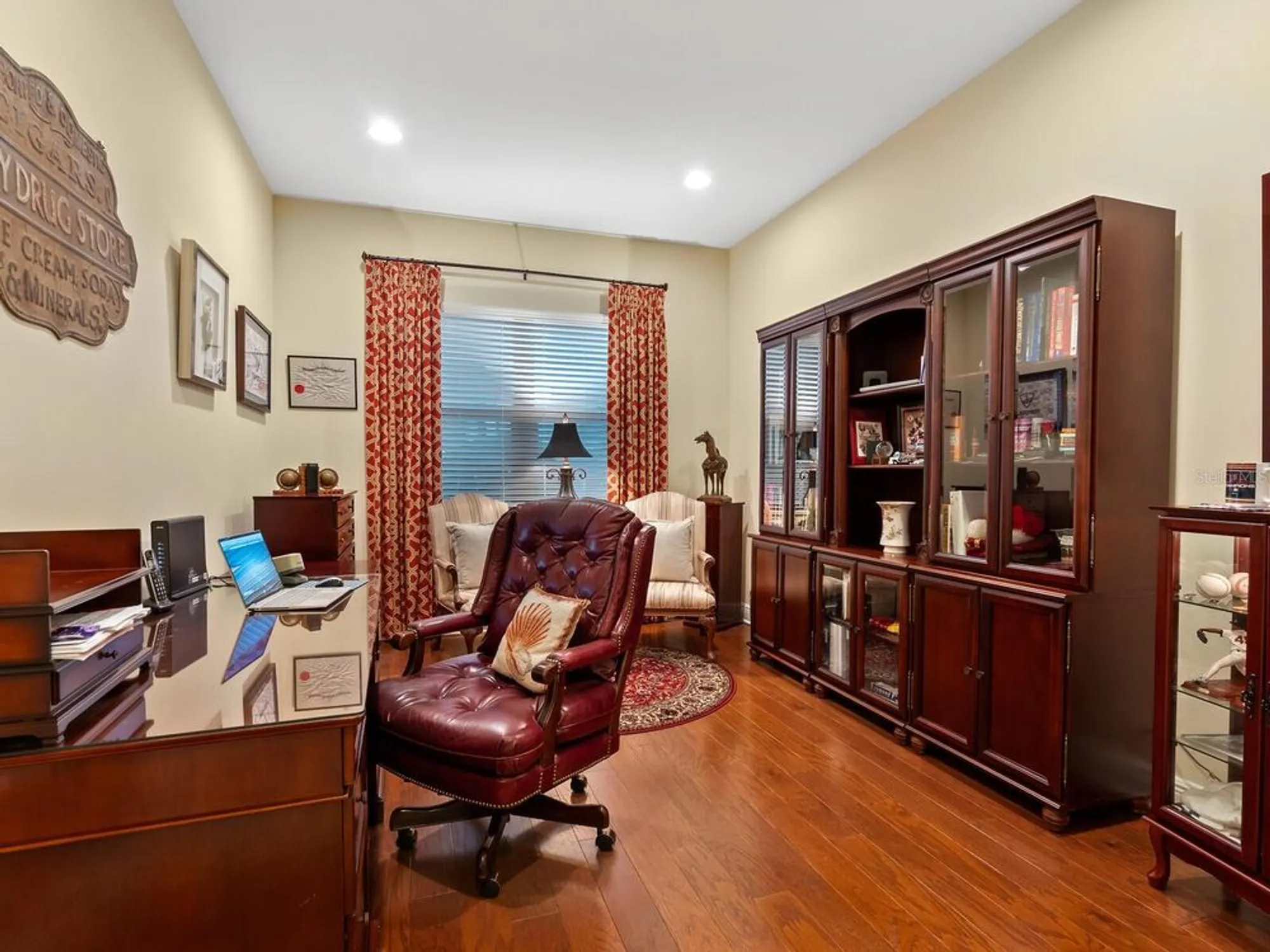 Property Slideshow image 11 of 67 | 27336 driver ln, Englewood, FL, 34223