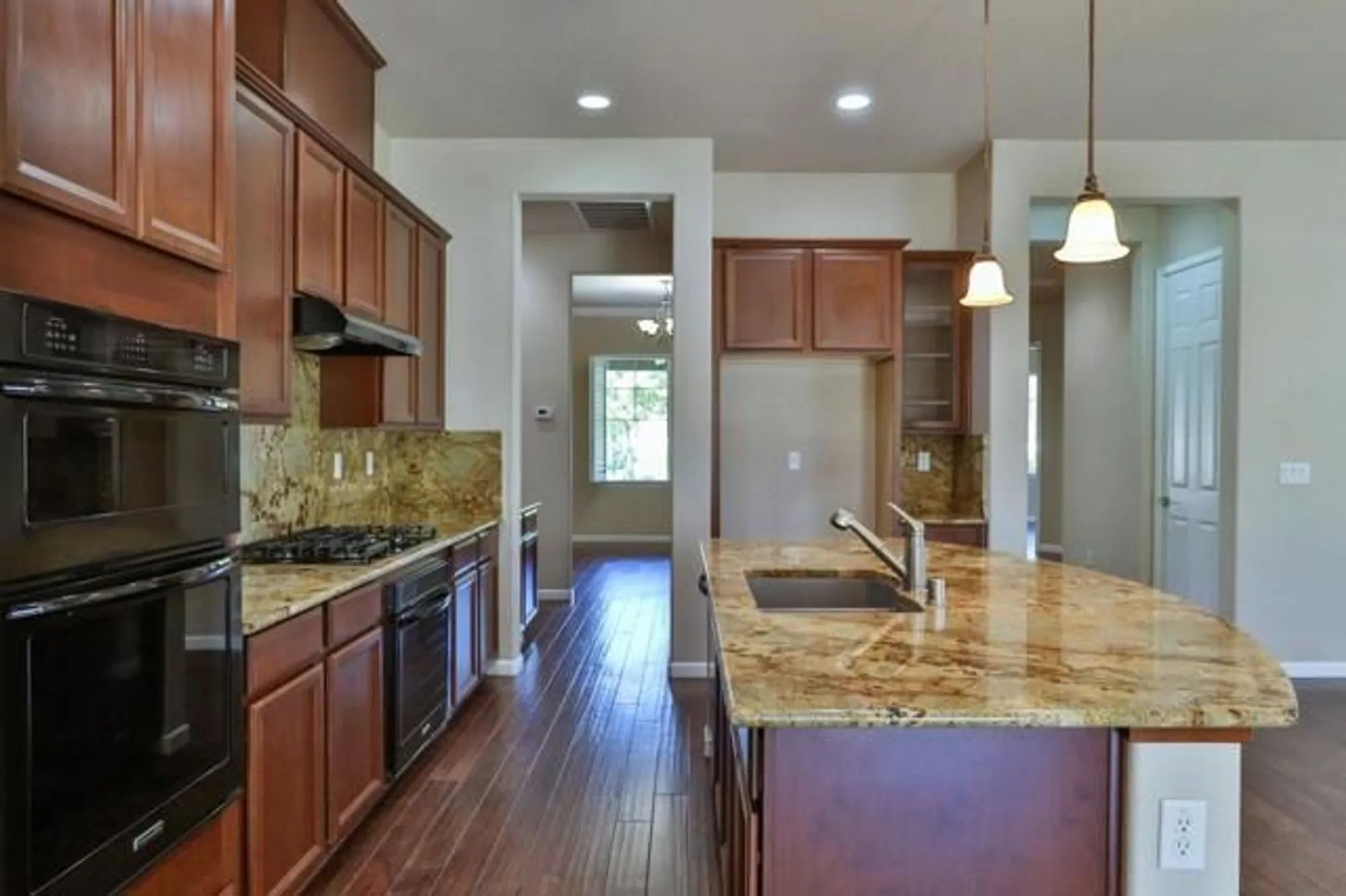 Property Slideshow image 25 of 107 | 2690 steeple run ln, Manteca, CA, 95336