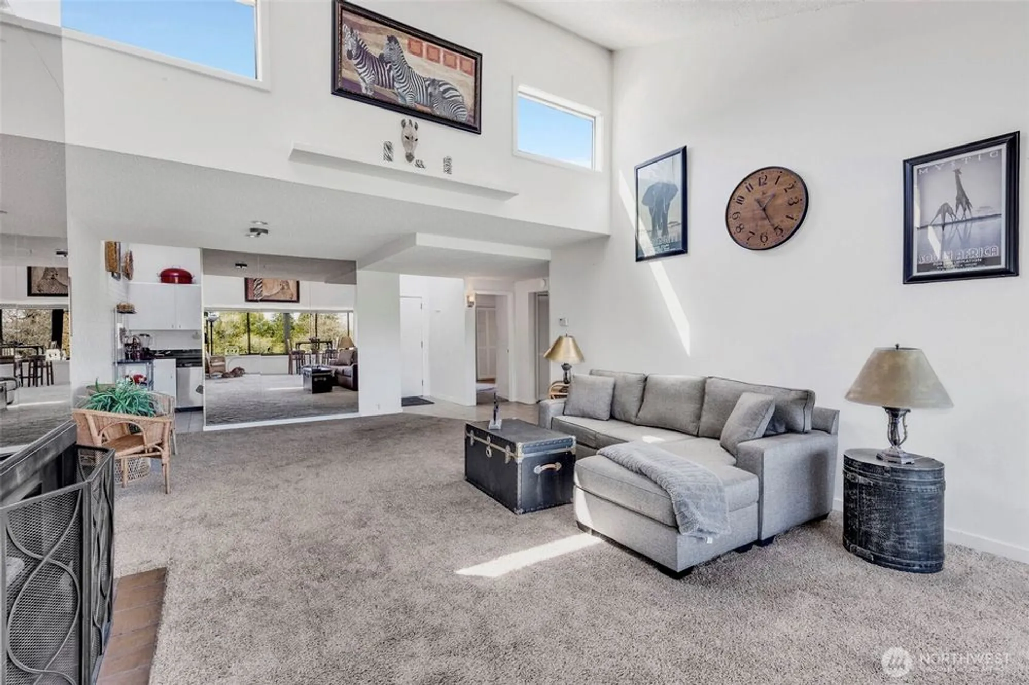 Property Slideshow image 14 of 39 | 10911 glen acres dr d, Seattle, WA, 98168