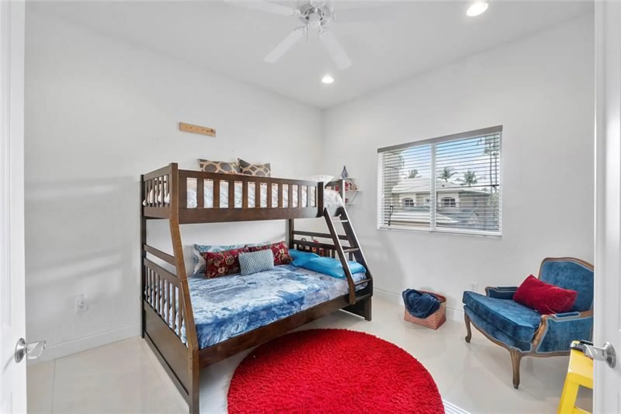 Property Slideshow image 23 of 36 | 7940 exeter cir 201, Tamarac, FL, 33321