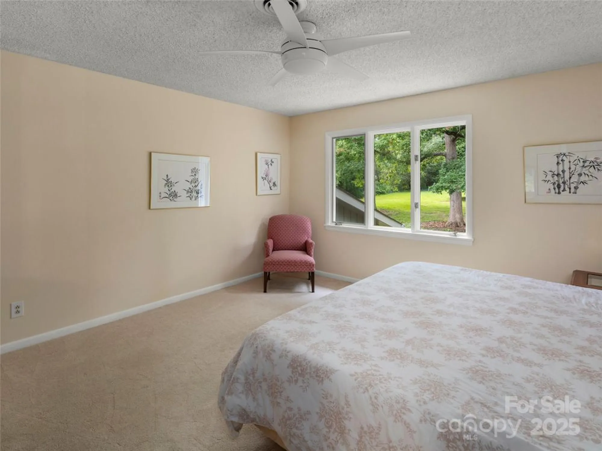 Property Slideshow image 19 of 27 | 102 crowfields dr, Asheville, NC, 28803