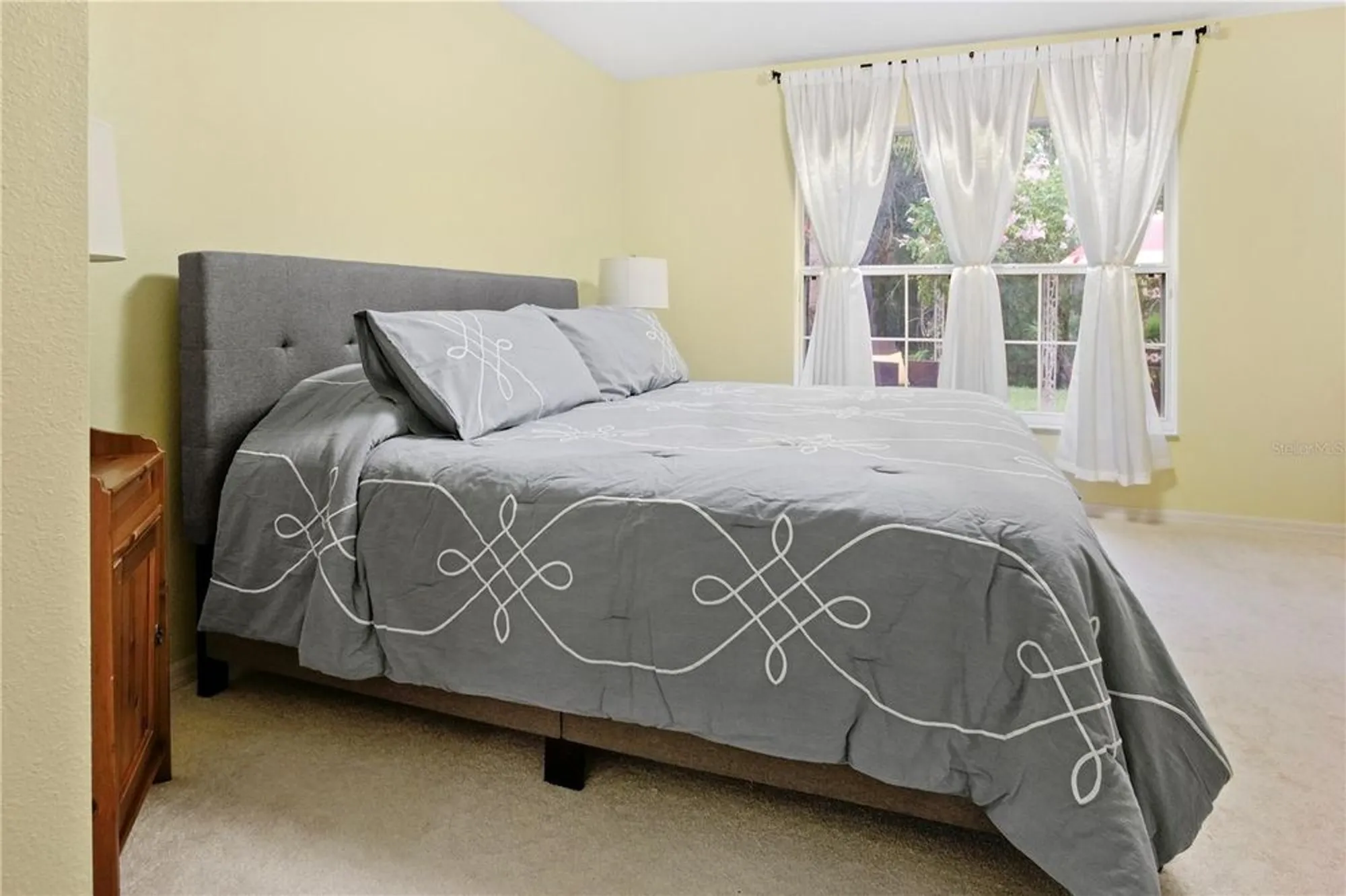 Property Slideshow image 20 of 36 | 516 millifiora ln, Kissimmee, FL, 34759