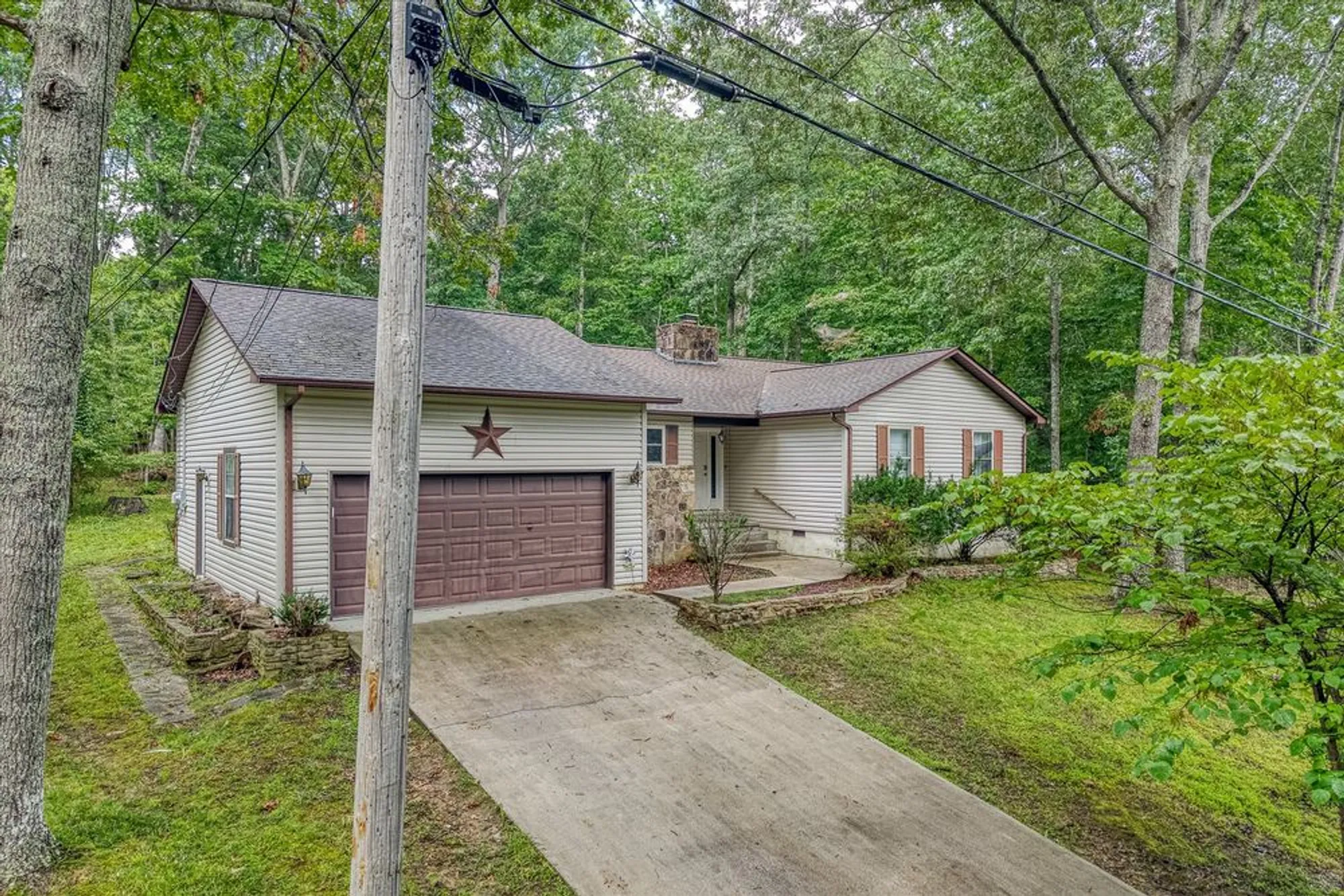 Property Slideshow image 2 of 24 | 121 juniper dr, Crossville, TN, 38558