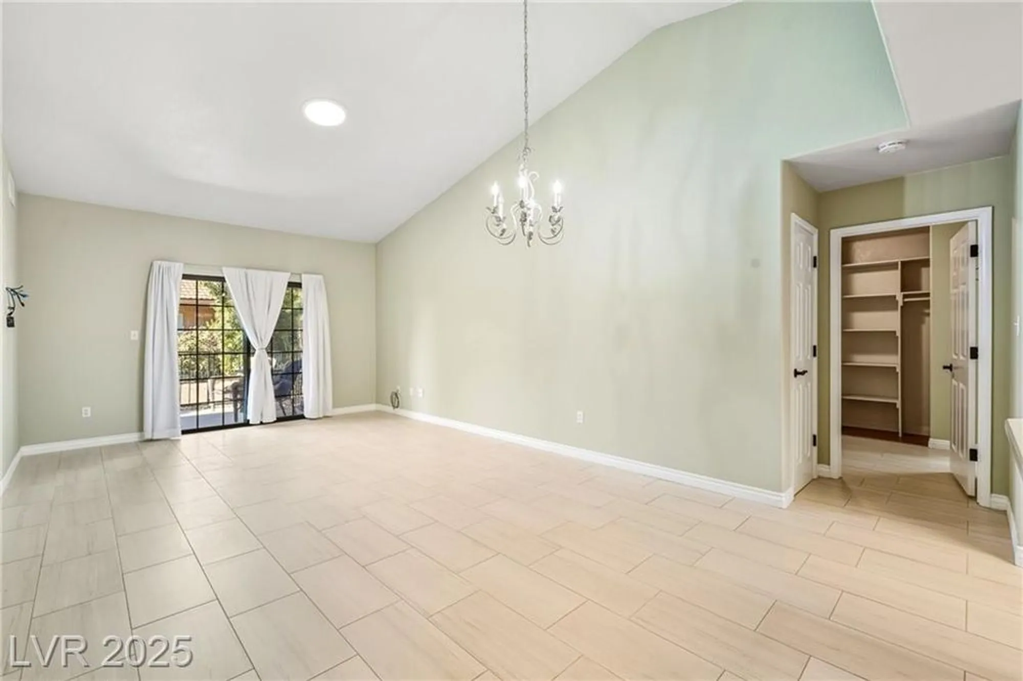 Property Slideshow image 13 of 28 | 2851 s valley view blvd 1039, Las Vegas, NV, 89102