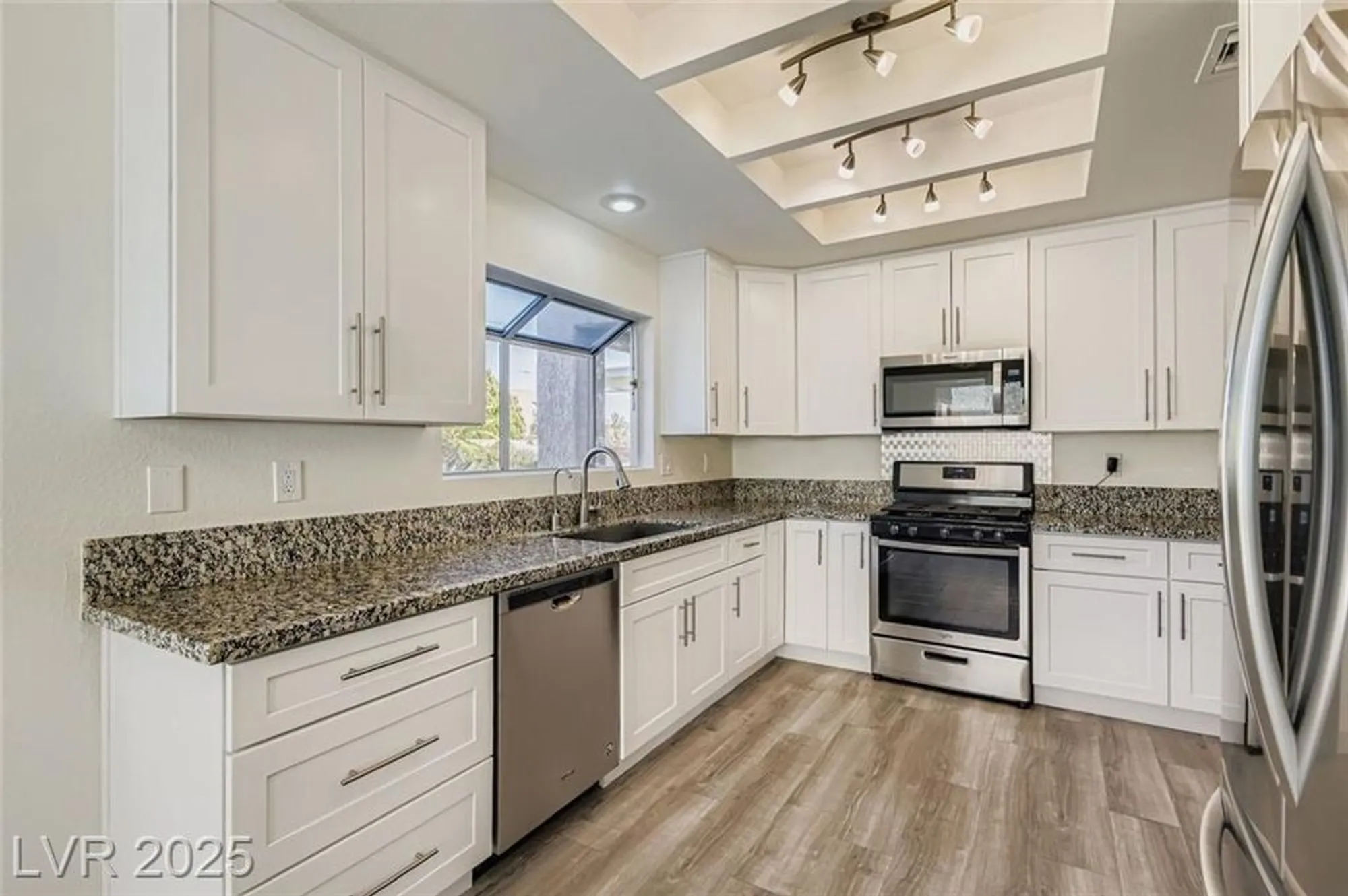 Property Slideshow image 12 of 28 | 9032 marble dr, Las Vegas, NV, 89134