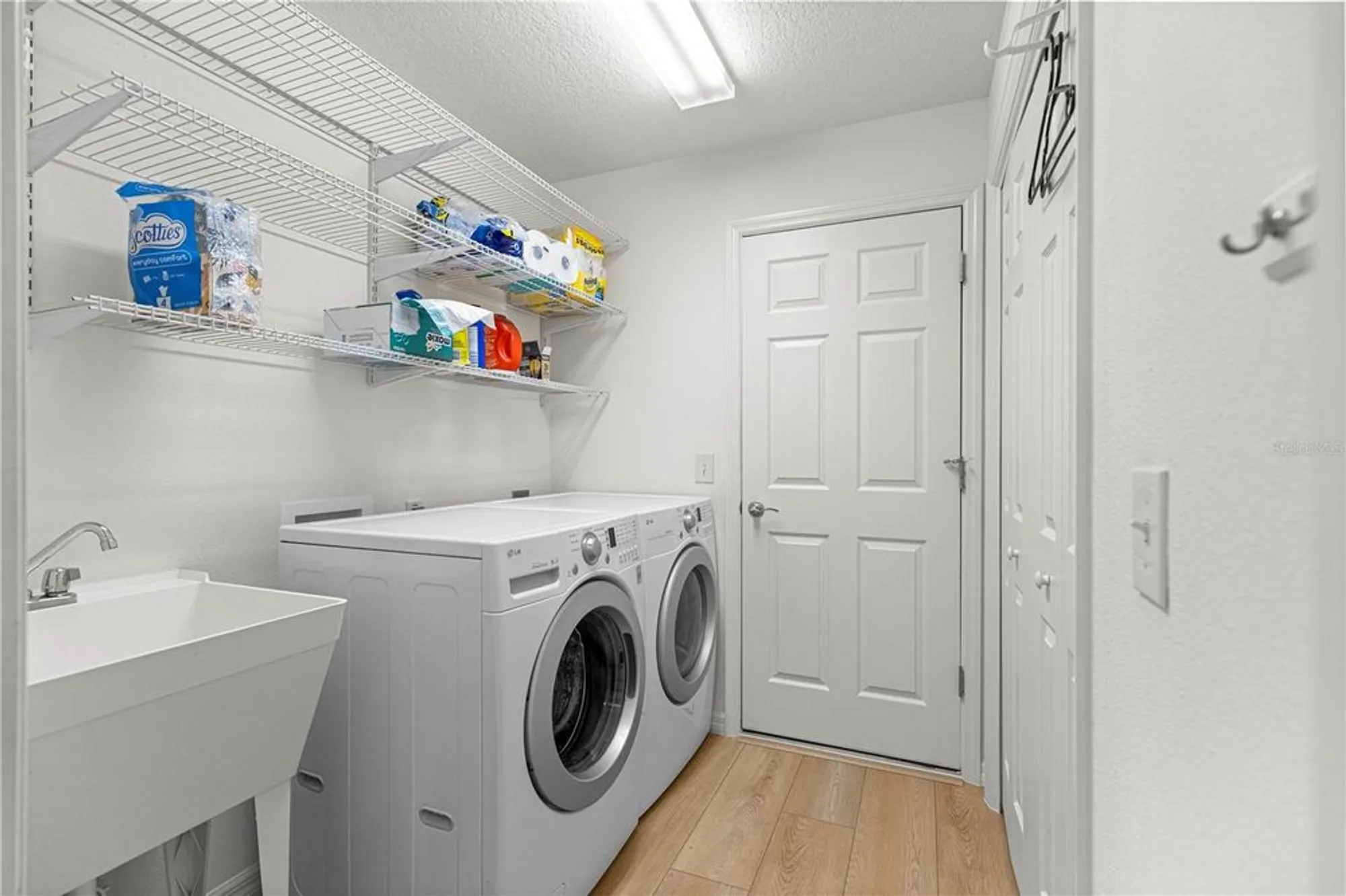 Property Slideshow image 32 of 47 | 2418 hopespring loop, The Villages, FL, 32162