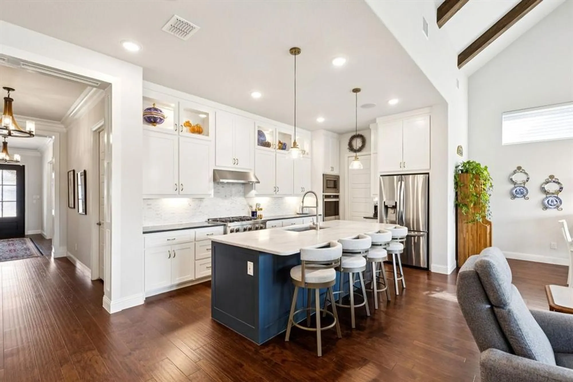 Property Slideshow image 9 of 34 | 4724 cherry bark trl, Arlington, TX, 76005