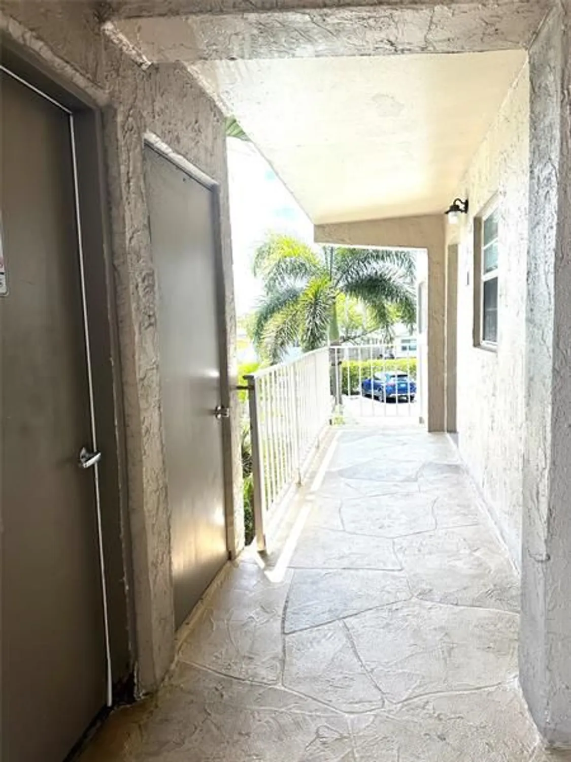 Property Slideshow image 19 of 34 | 2300 ne 1st ln apt 201, Boynton Beach, FL, 33435