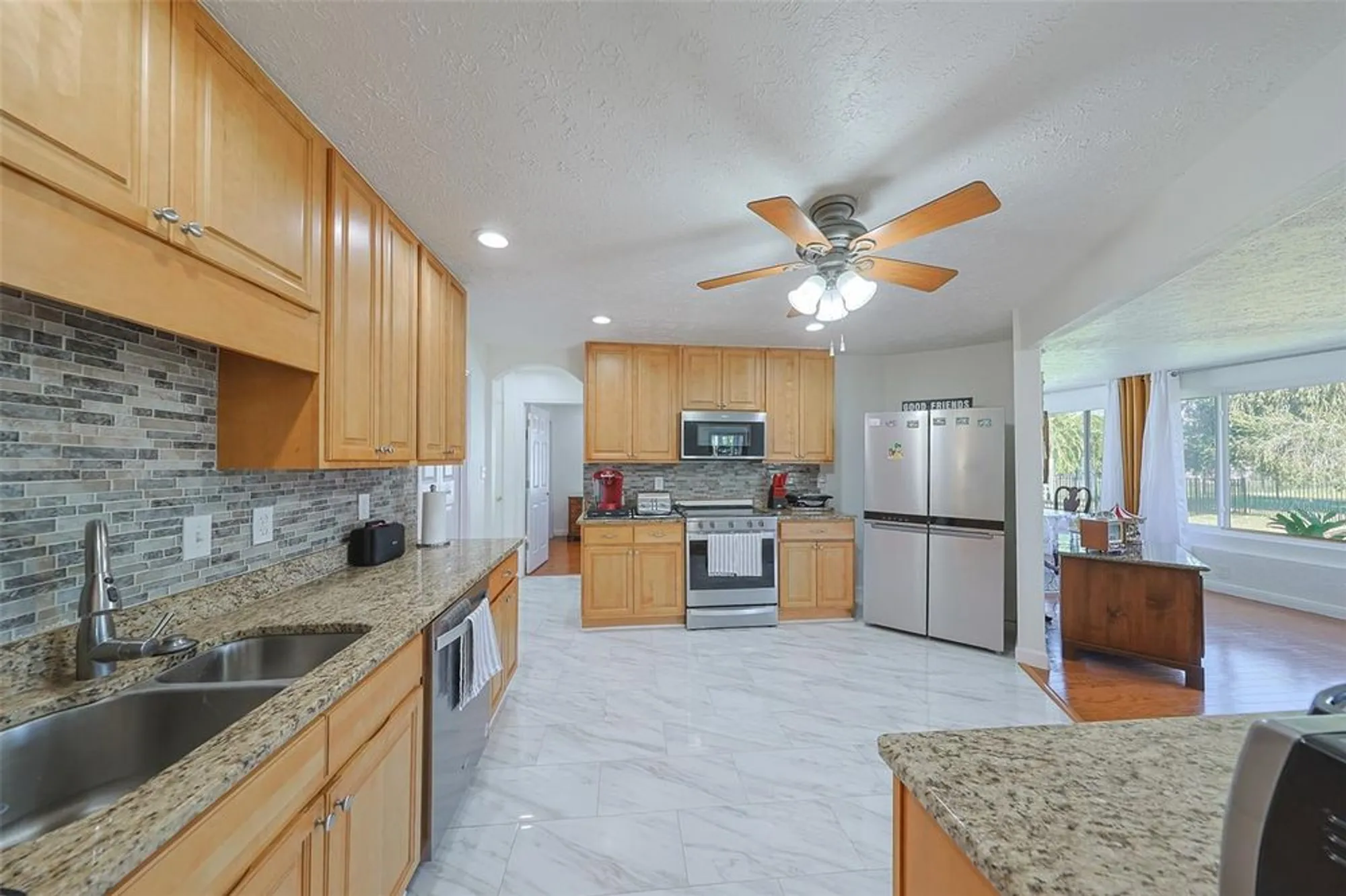 Property Slideshow image 15 of 39 | 627 fort duquesna dr, Sun City Center, FL, 33573