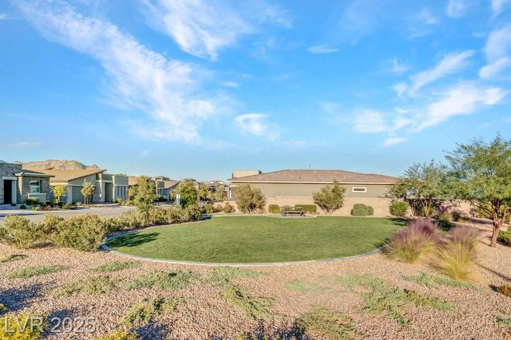 Property Slideshow image 27 of 36 | 925 allister fields ln, Las Vegas, NV, 89138