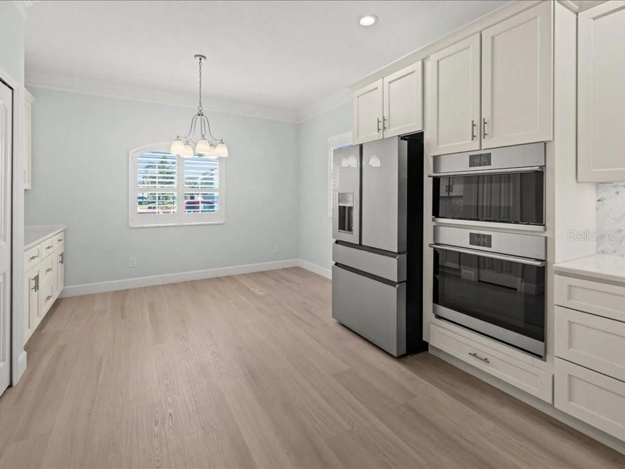 Property Slideshow image 14 of 47 | 552 box elder ct, Englewood, FL, 34223