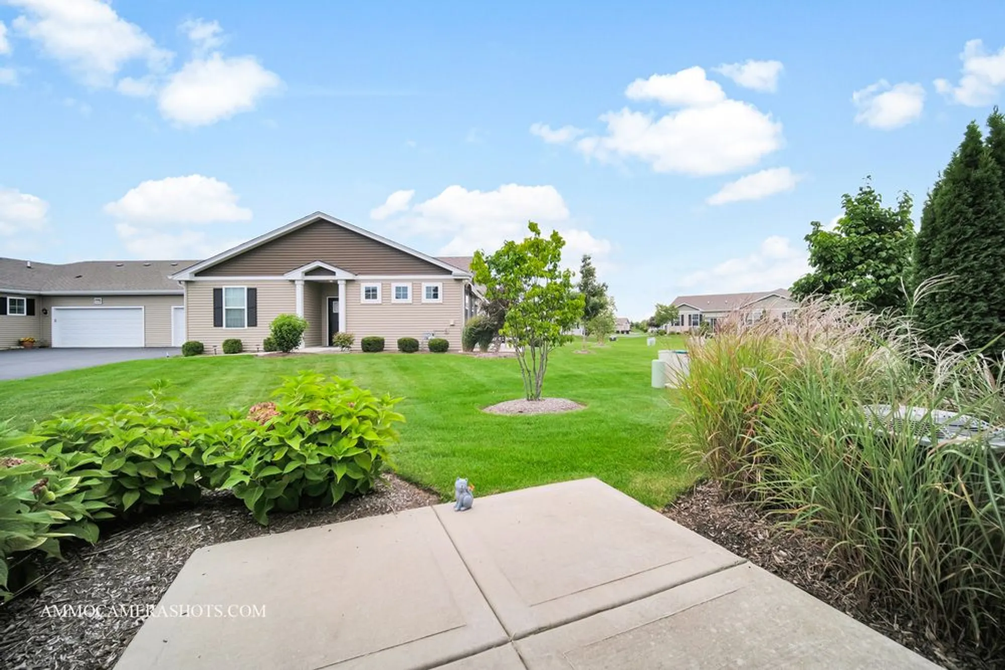 Property Slideshow image 22 of 29 | 1108 crestview ln # 1354, Pingree Grove, IL, 60140