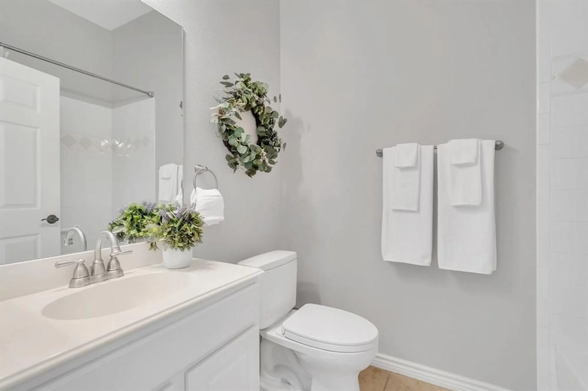 Property Slideshow image 26 of 40 | 2601 marsh ln 292, Plano, TX, 75093