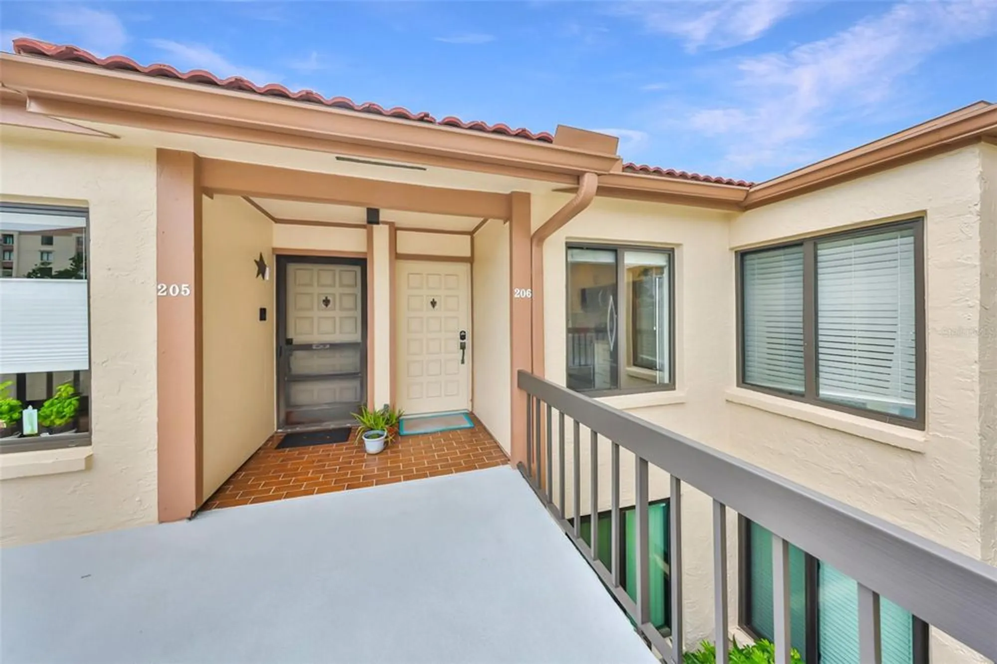 Property Slideshow image 2 of 35 | 6269 palma del mar blvd s apt 206, Saint Petersburg, FL, 33715