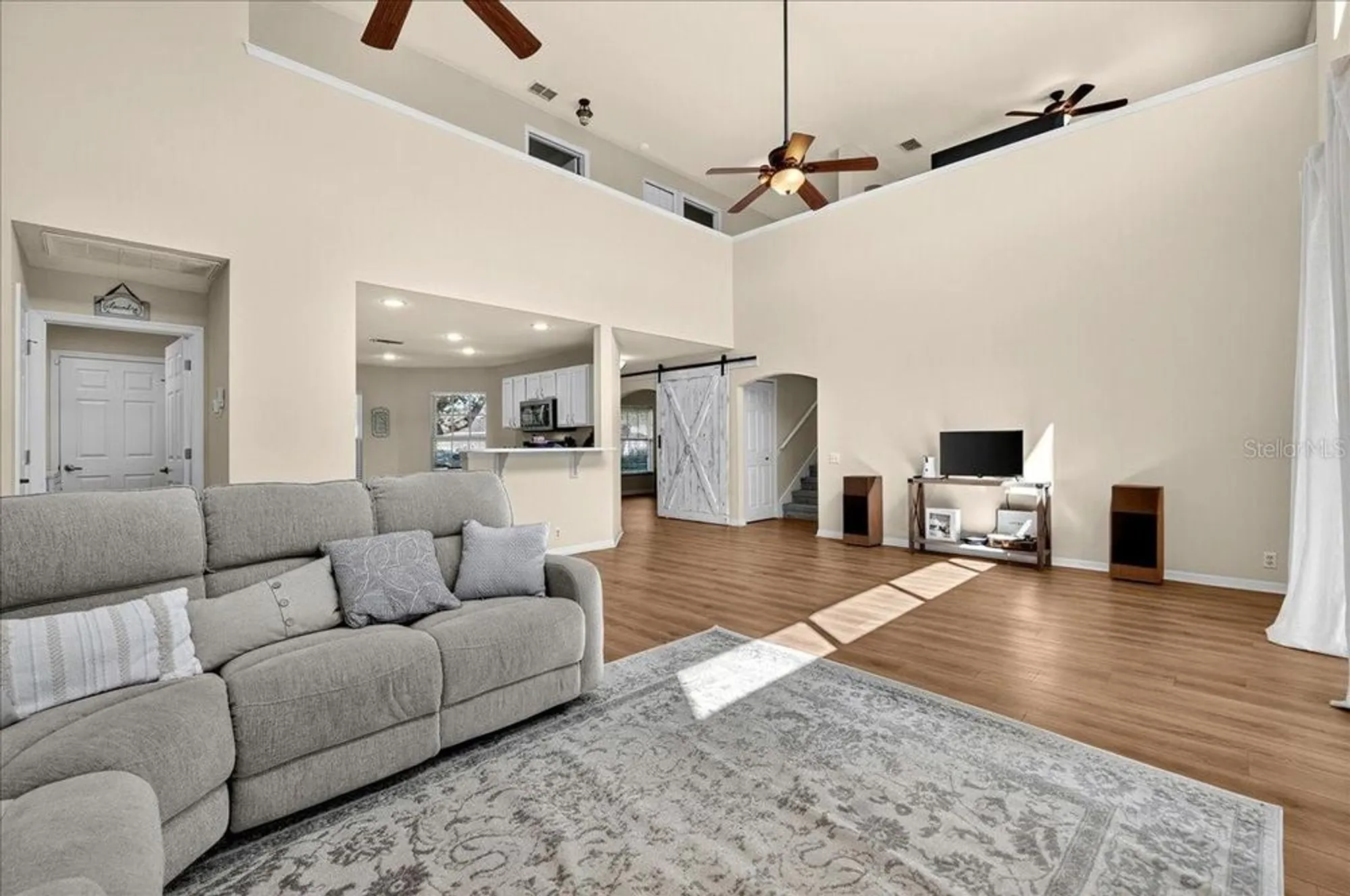 Property Slideshow image 7 of 50 | 4048 windchime ln, Lakeland, FL, 33811