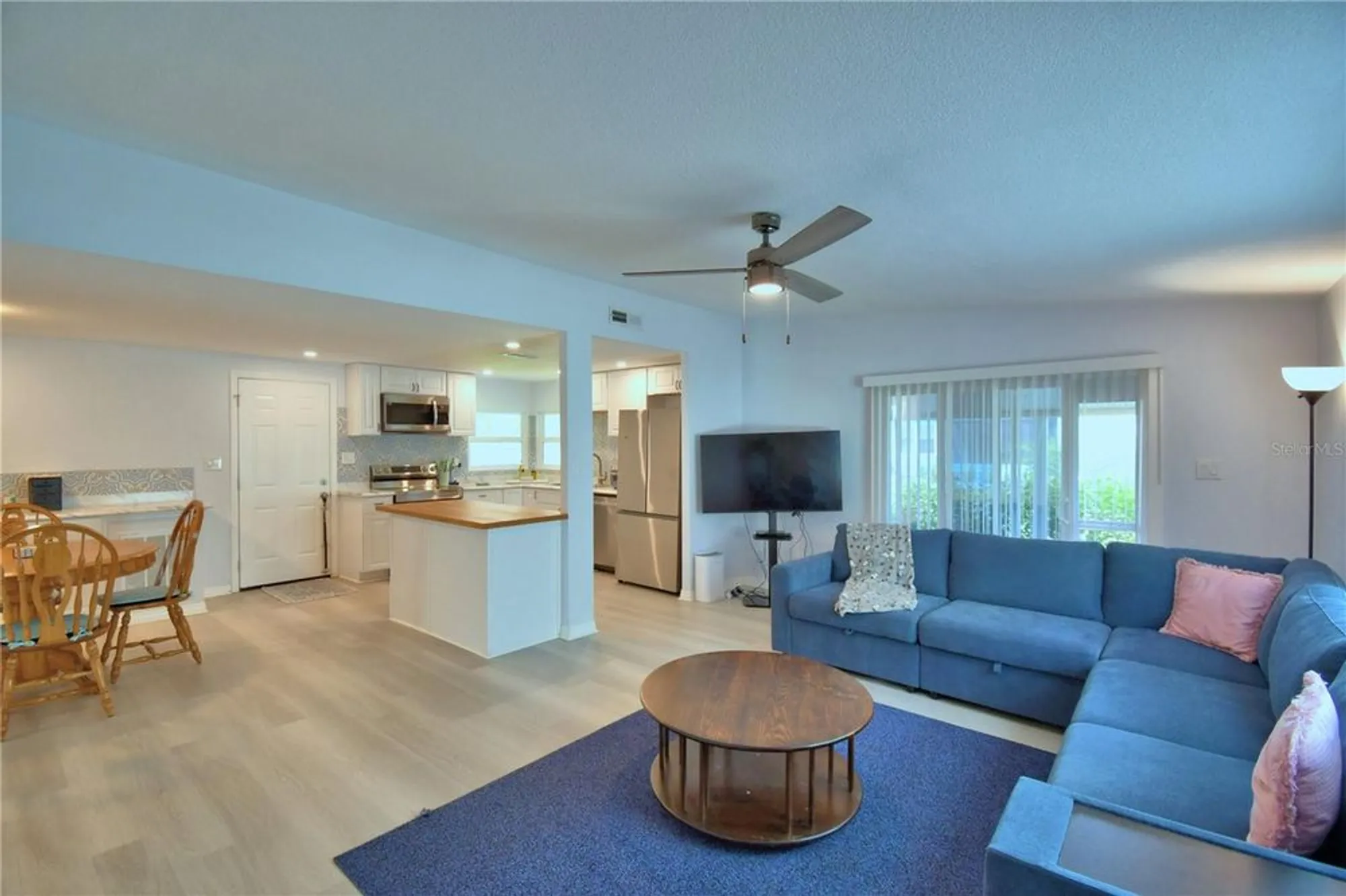 Property Slideshow image 16 of 48 | 4816 goldenview ln, Lakeland, FL, 33811