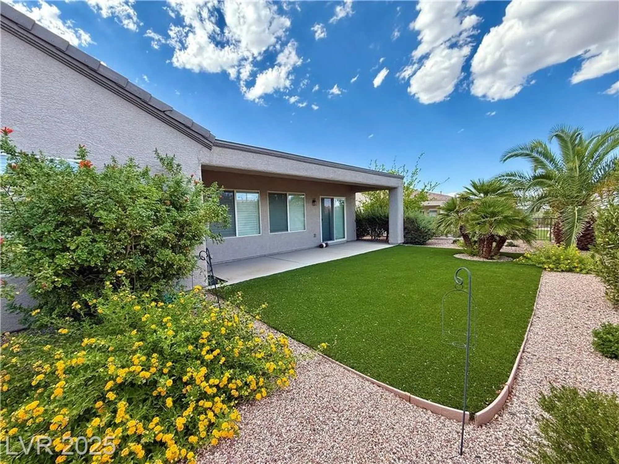 Property Slideshow image 41 of 56 | 2218 sandstone cliffs dr, Henderson, NV, 89044