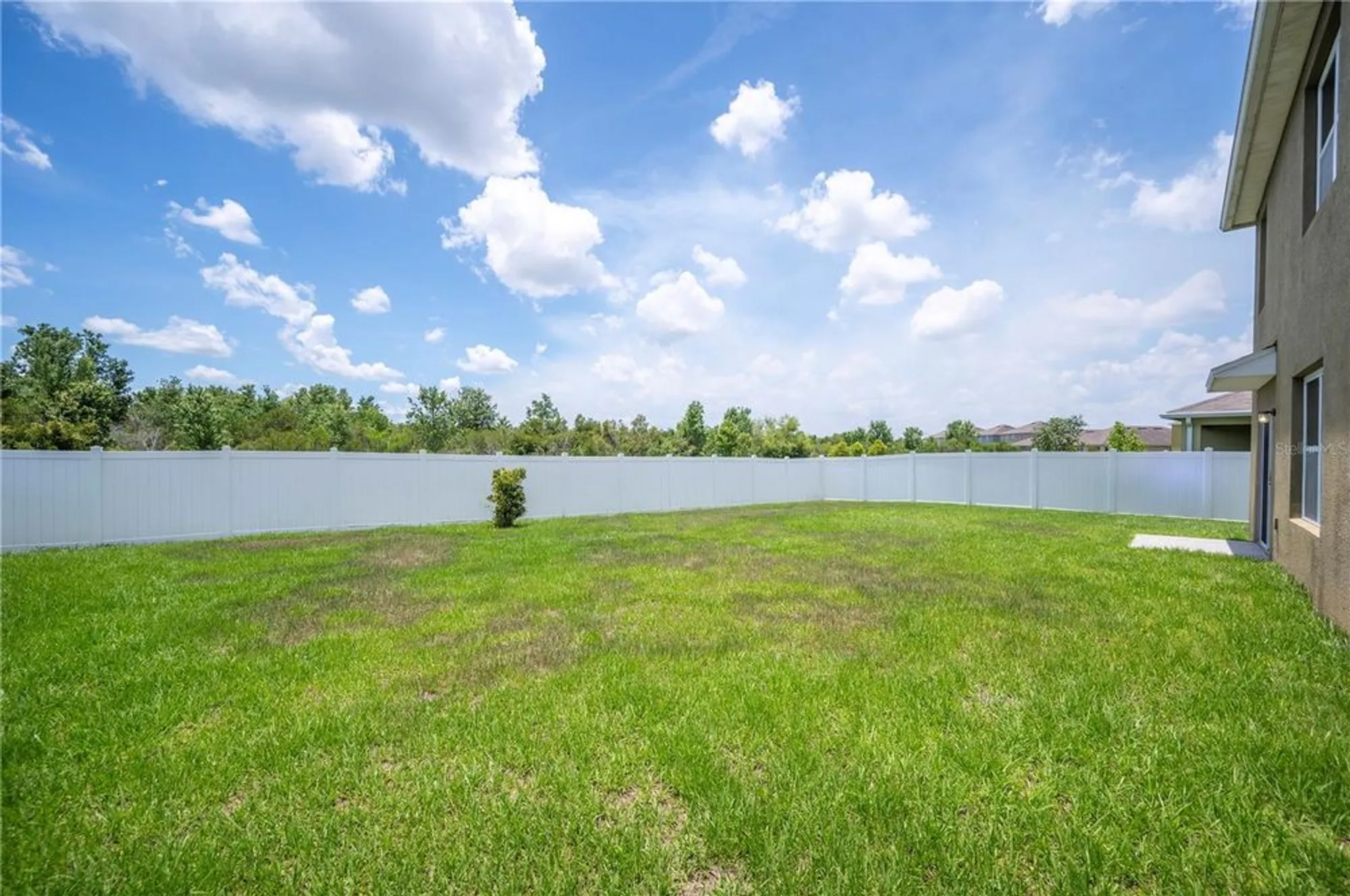 Property Slideshow image 44 of 49 | 2062 blue highlands dr, Lakeland, FL, 33811