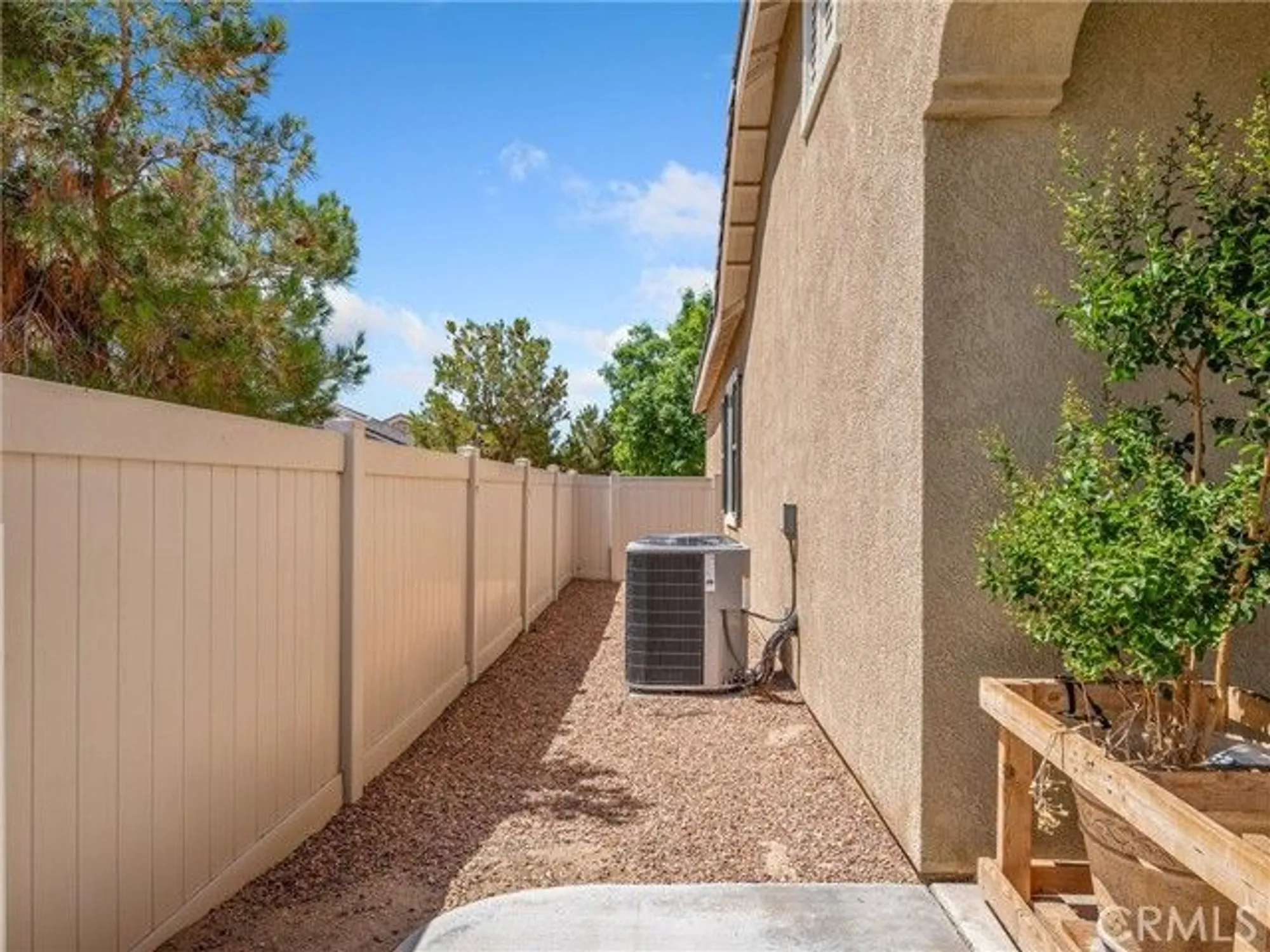 Property Slideshow image 25 of 34 | 10803 katepwa st, Apple Valley, CA, 92308