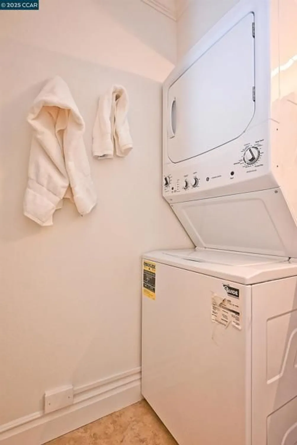 Property Slideshow image 28 of 60 | 1332 canyonwood ct apt 2, Walnut Creek, CA, 94595