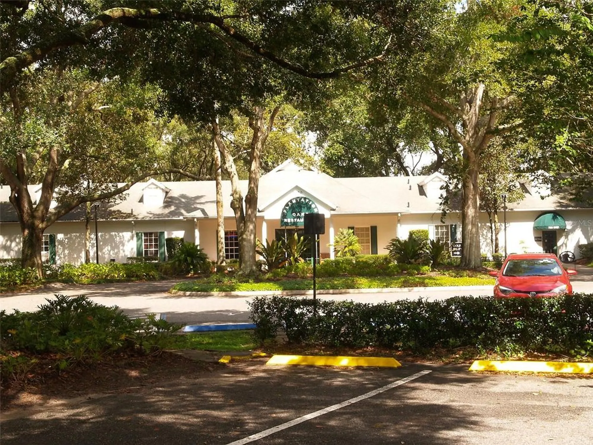 Property Slideshow image 29 of 47 | 25327 temple ct, Leesburg, FL, 34748