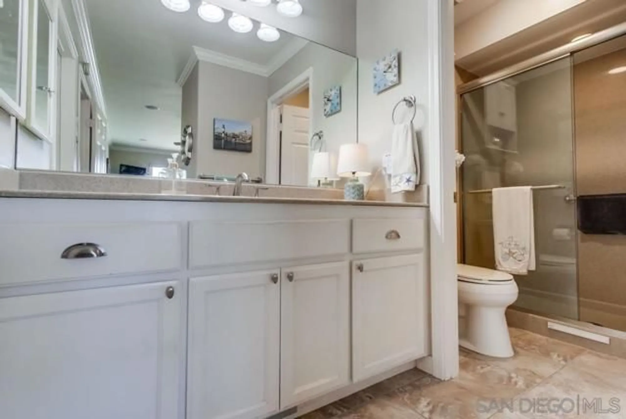 Property Slideshow image 26 of 32 | 1024 la tierra dr, San Marcos, CA, 92078